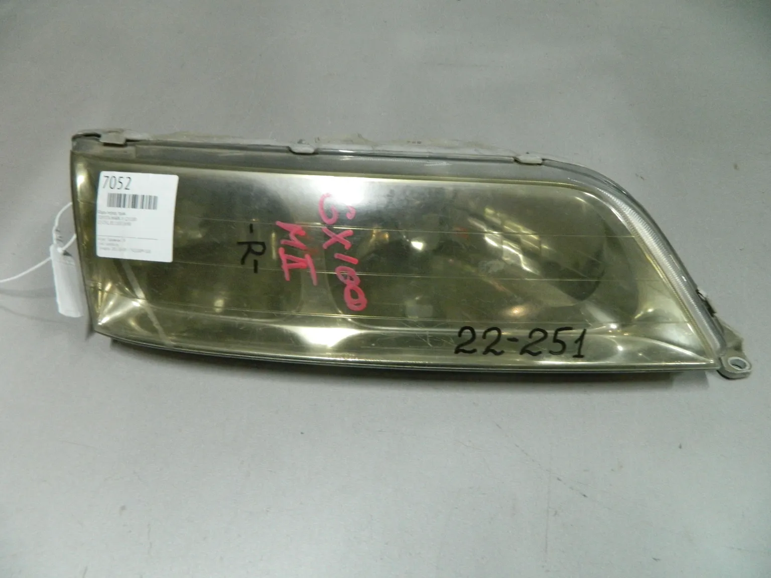 Фара TOYOTA MARK II JZX100 Перед Прав 22251 (Контрактный) 03344702 8113022692