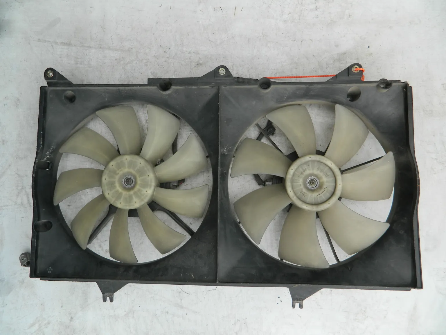 Диффузор радиатора MAZDA ATENZA GY3W (Контрактный) 72355001