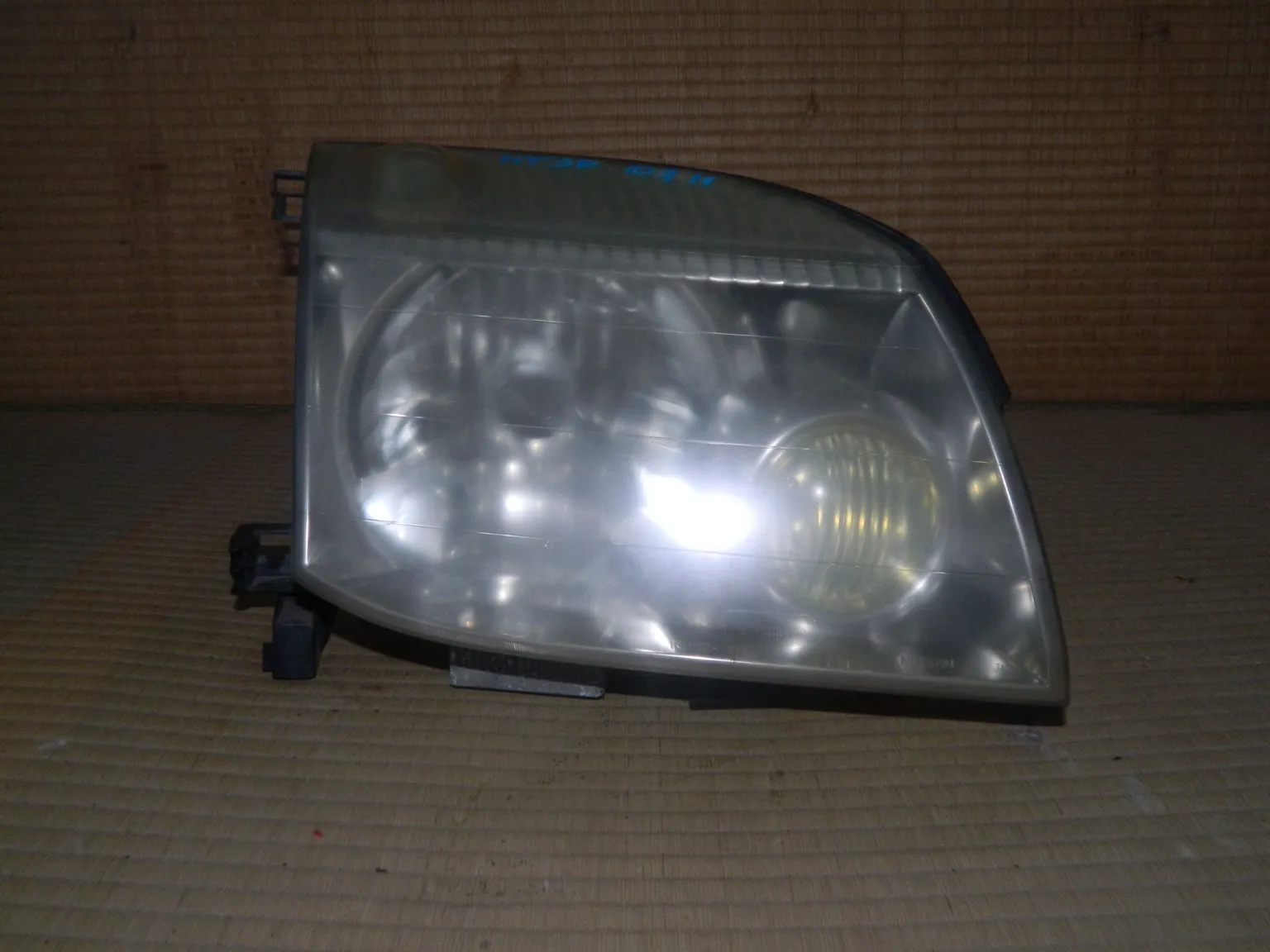 Фара NISSAN X-TRAIL NT30 Перед Прав 1670 (Контрактный) 20711050