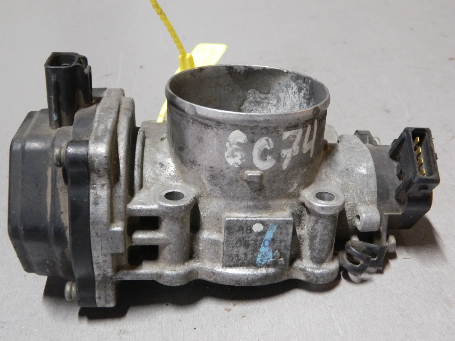 Дроссельная заслонка MITSUBISHI 6G74 (Контрактный) 79780320
