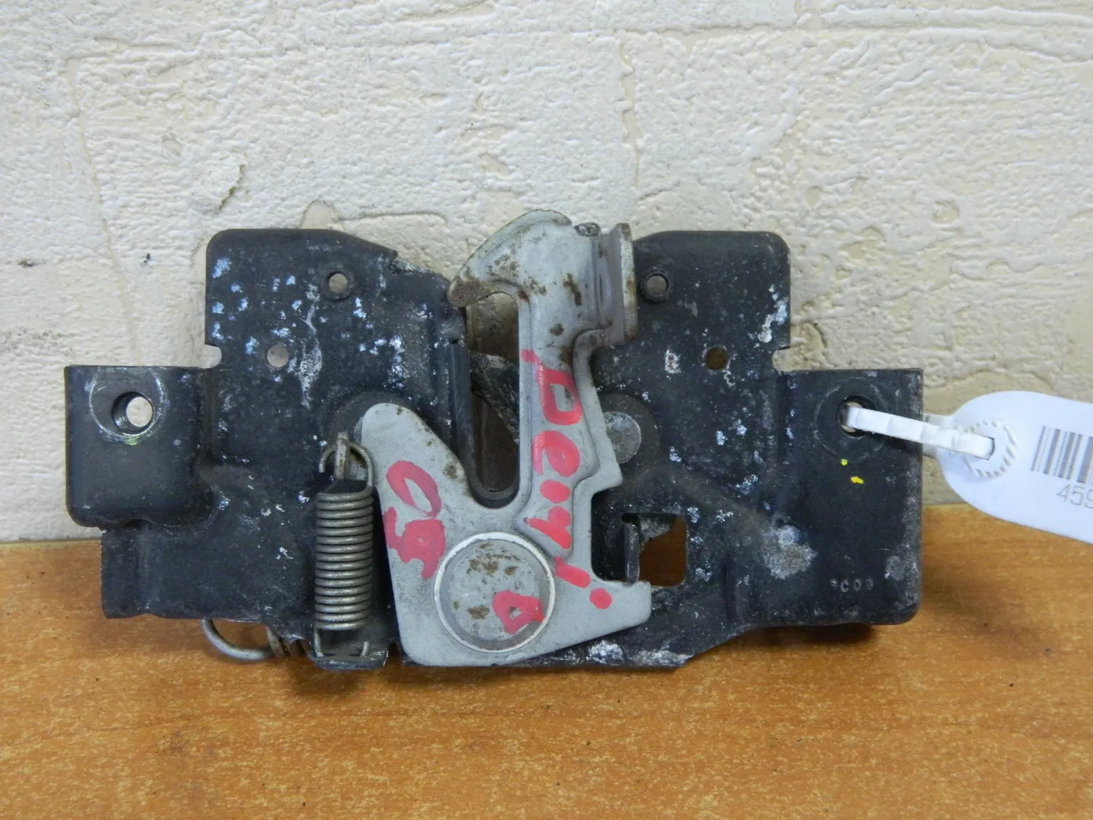 Замок капота MAZDA DEMIO DE3FS (Контрактный) 45976571