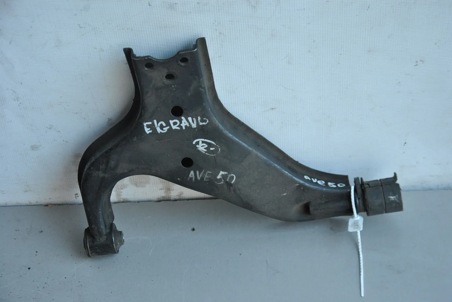 Рычаг NISSAN ELGRAND AVE50 QD32ETI Перед Лев(Контрактный) 45990614