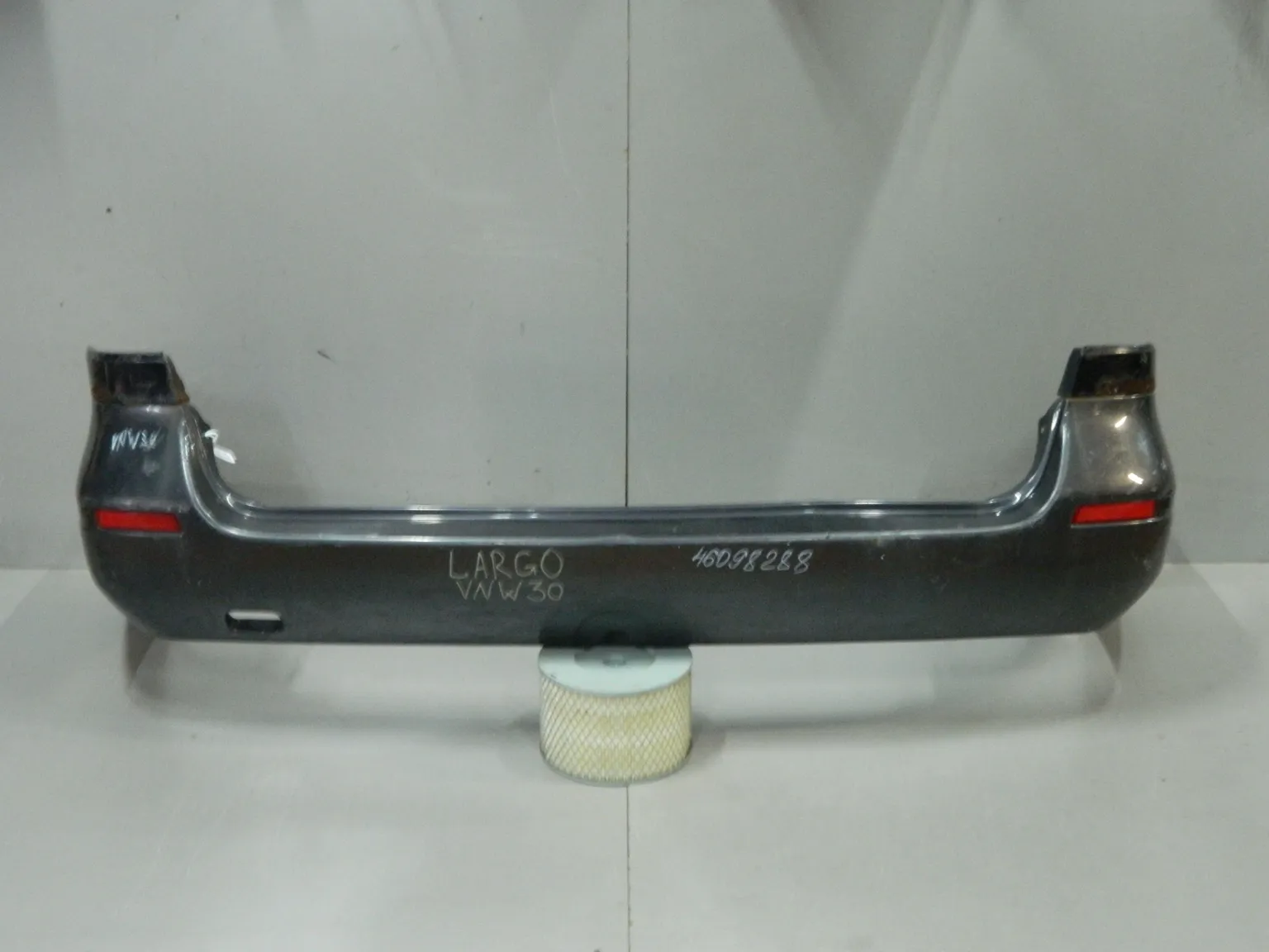 Бампер задний NISSAN LARGO VNW30 (Контрактный) 46098288