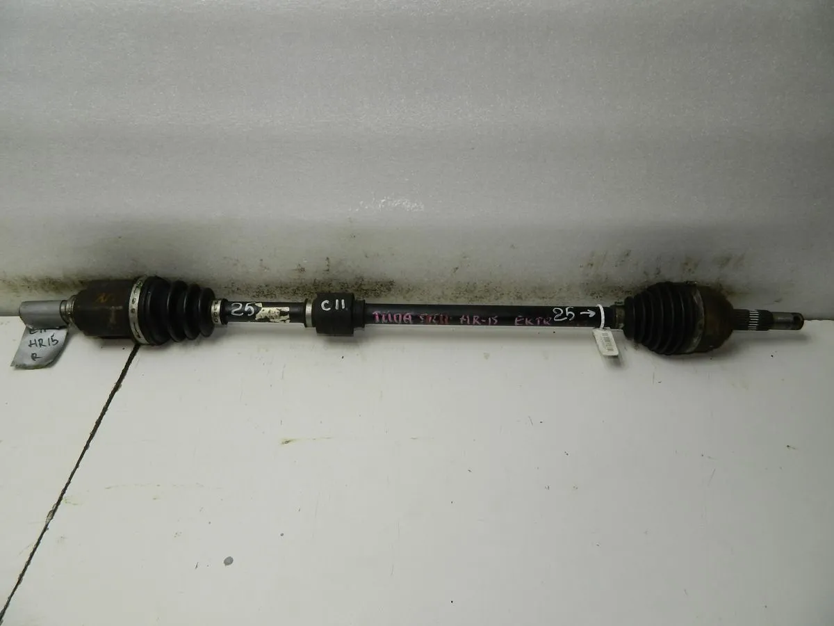 Привод NISSAN TIIDA C11 HR15DE Перед Прав (Контрактный) 35015808