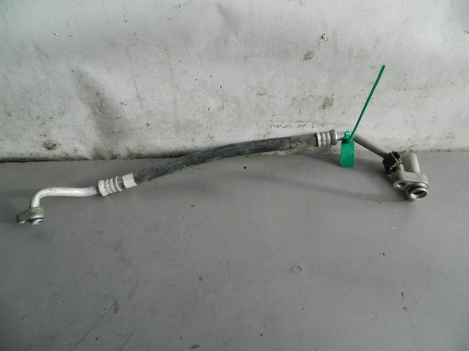 Шланг кондиционера TOYOTA COROLLA E150 (Контрактный) 81530936