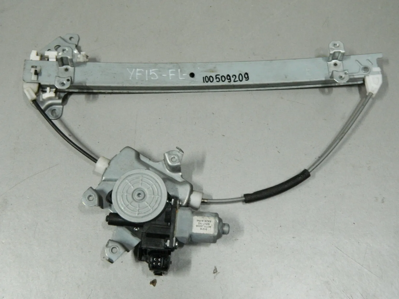 Стеклоподъемник NISSAN JUKE YF15 Перед Лев (Контрактный) 100509209