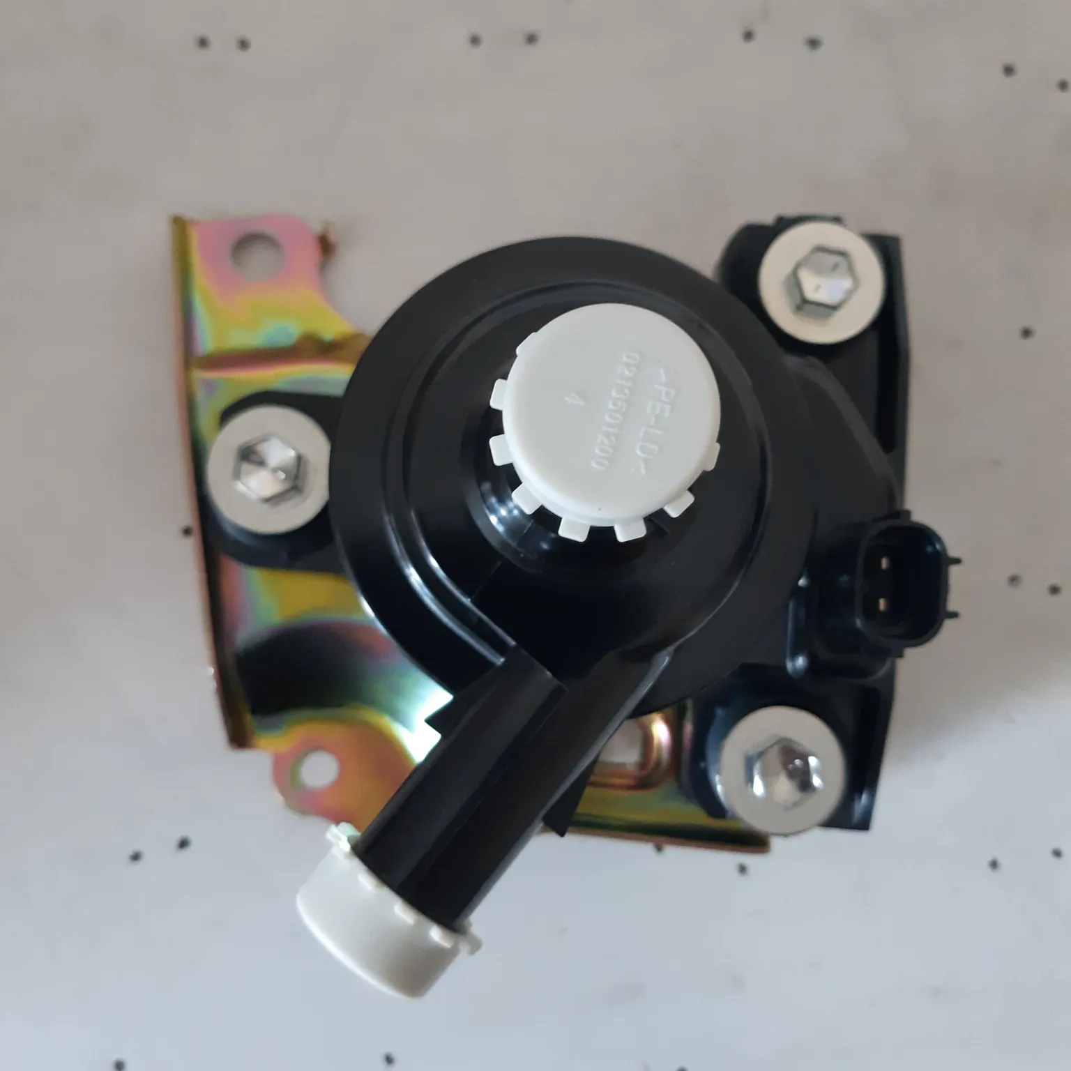 Помпа инвертора GENERAL PARTS G902047031 1NZFXE TOYOTA PRIUS NHW20