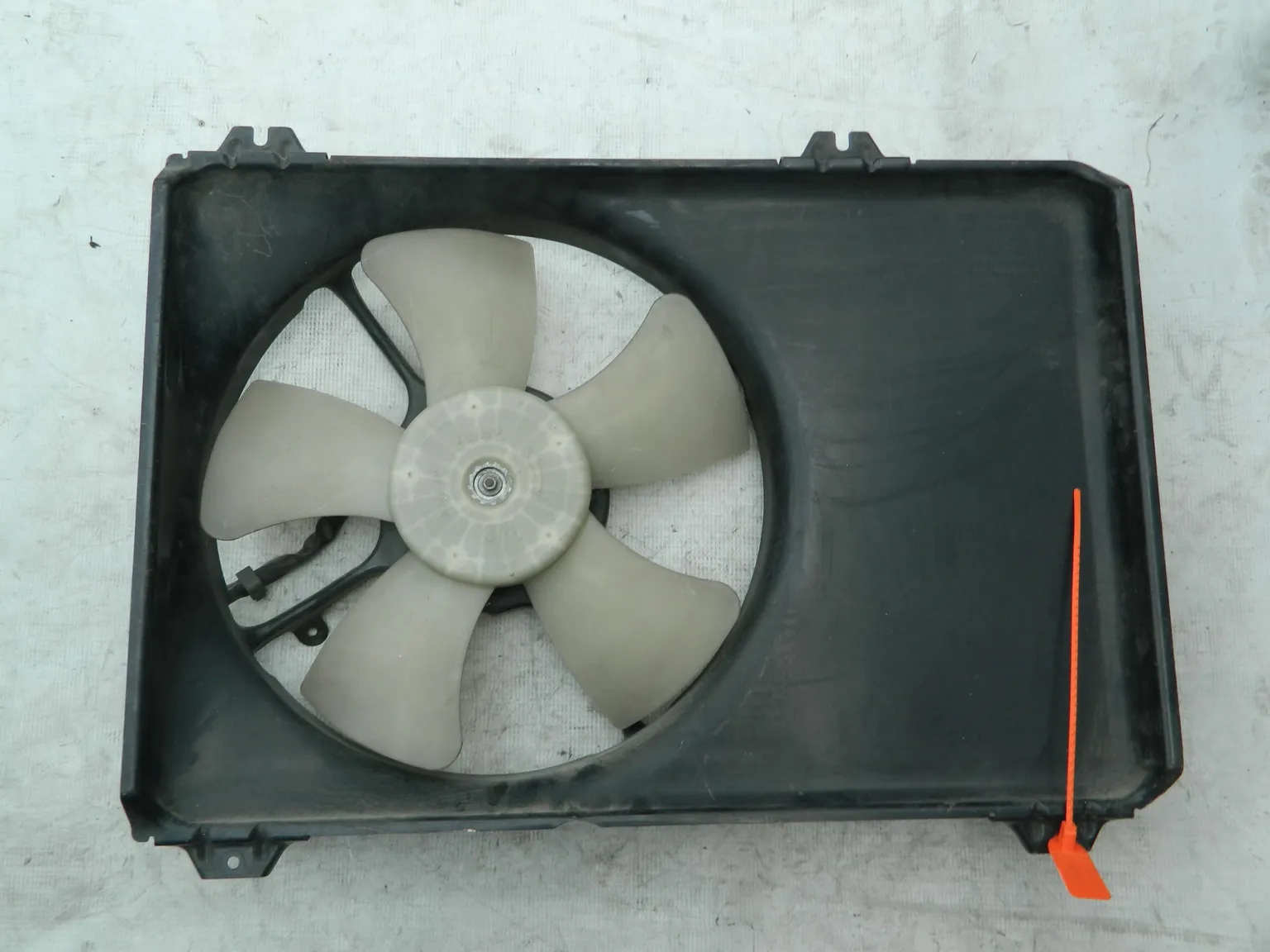 Диффузор радиатора SUZUKI SWIFT ZC21S (Контрактный) 72367946