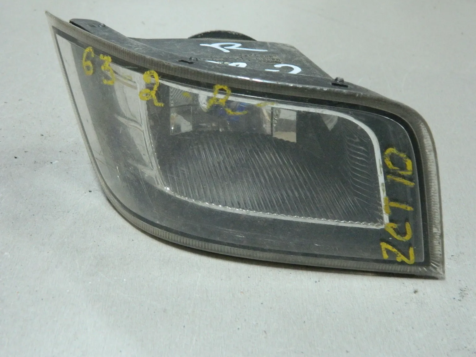 Фара противотуманная TOYOTA OPA ZCT10 Перед Прав 632 (Контрактный) 69838106