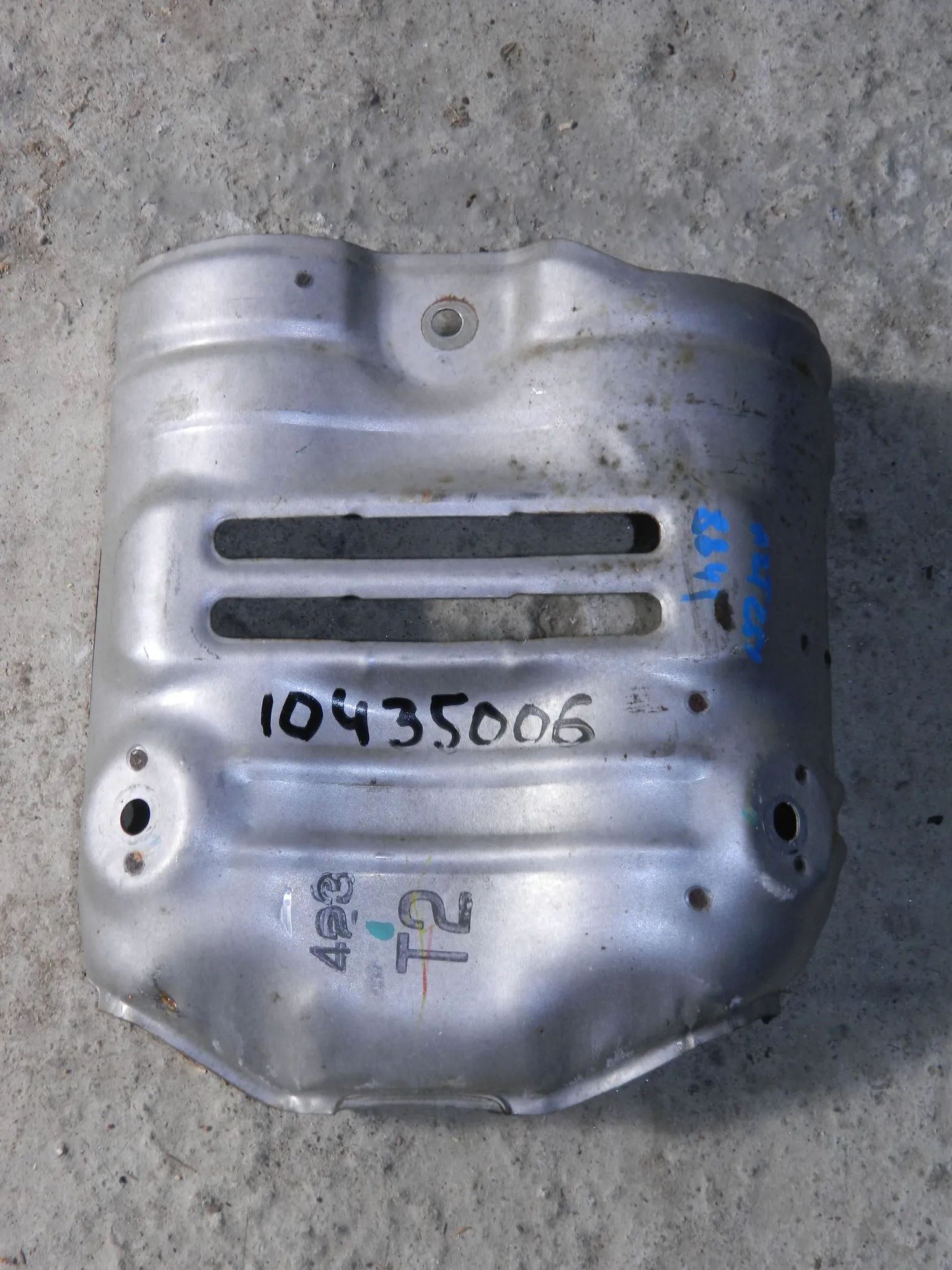 Защита выпускного коллектора TOYOTA 2AZFSE (Контрактный) 10435006