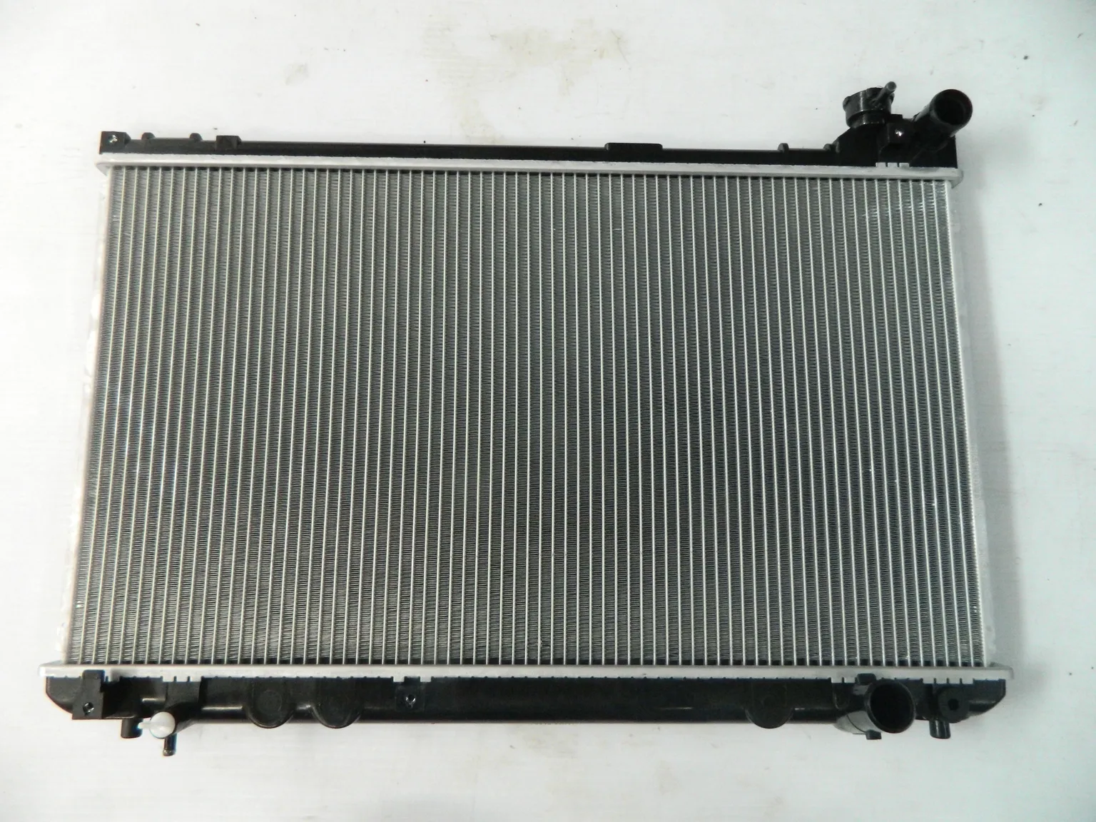 Радиатор охлаждения PANDAPARTS TOY05110 TOYOTA BREVIS / PROGRES / VEROSSA / MARK 2 / MARK 2 BLIT JZX