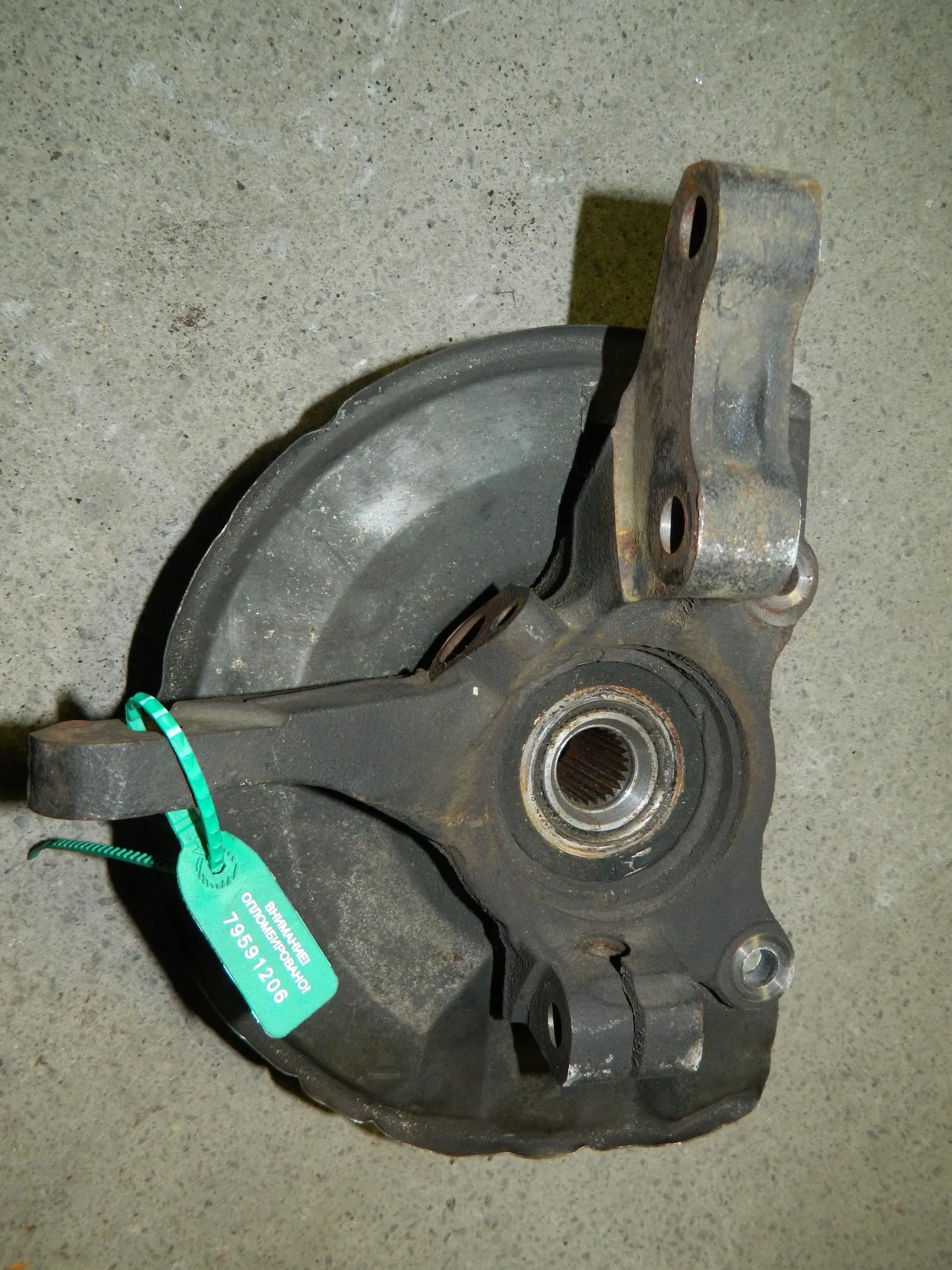 Ступица MITSUBISHI DION CR9W Перед Лев (Контрактный) 79591206