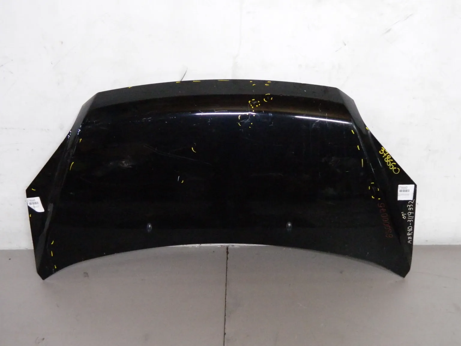 Капот TOYOTA VOXY AZR60 (Контрактный) 68000075