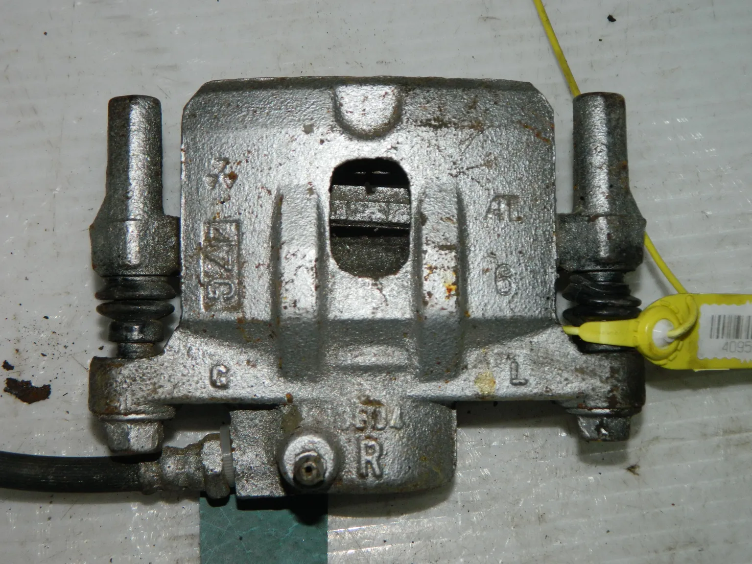 Суппорт тормозной MITSUBISHI LANSER 9 Зад Прав 40951237 Б/У