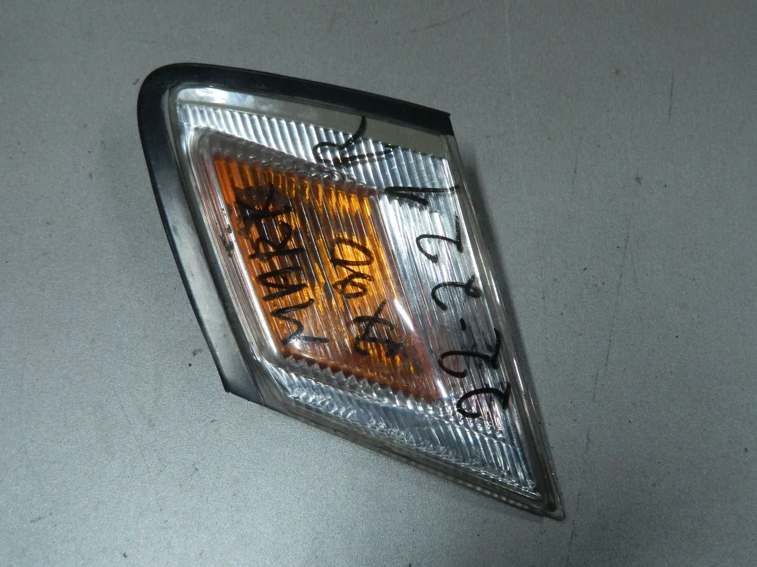 Габарит TOYOTA MARK II GX90 Перед Прав 22221 (Контрактный) 69838759