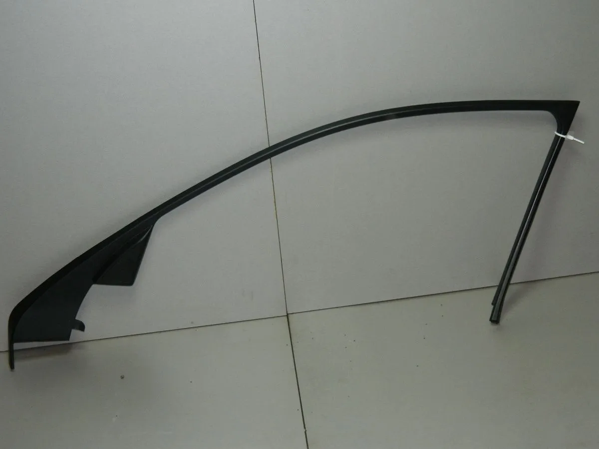 Накладка рамки двери HYUNDAI EQUUS VI G6DA 2013-2015 Перед Прав (Б/У) 35017908