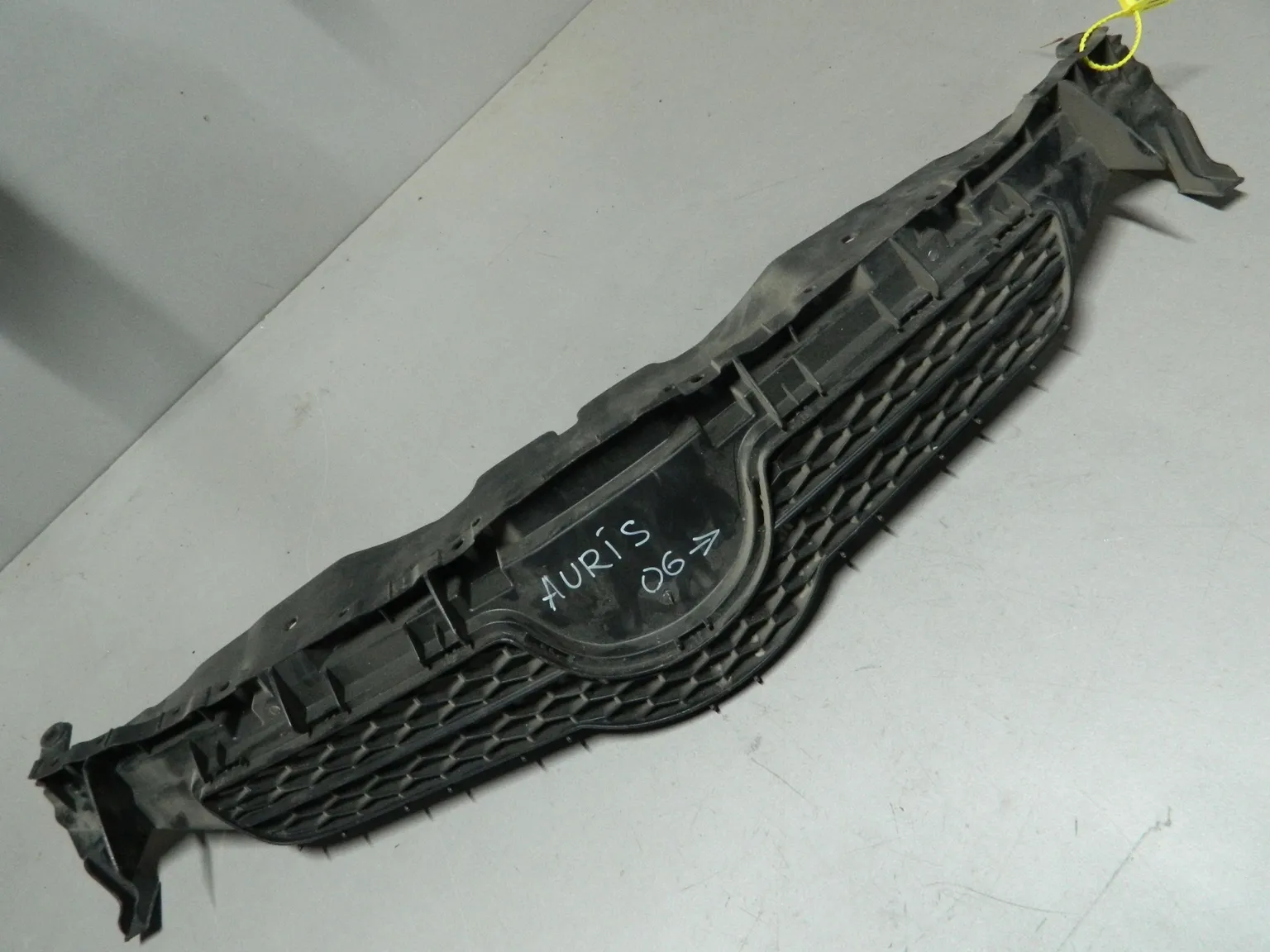 Решетка радиатора TOYOTA AURIS ZRE152 (Контрактный) 79773582