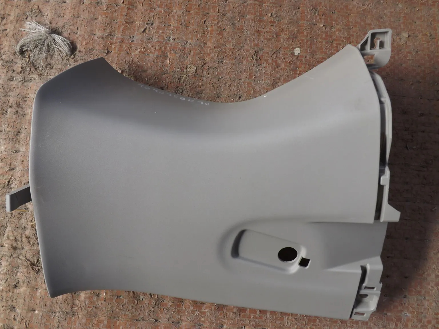 Обшивка стойки NISSAN SERENA HFC26 Зад Лев (Контрактный) 1040150016