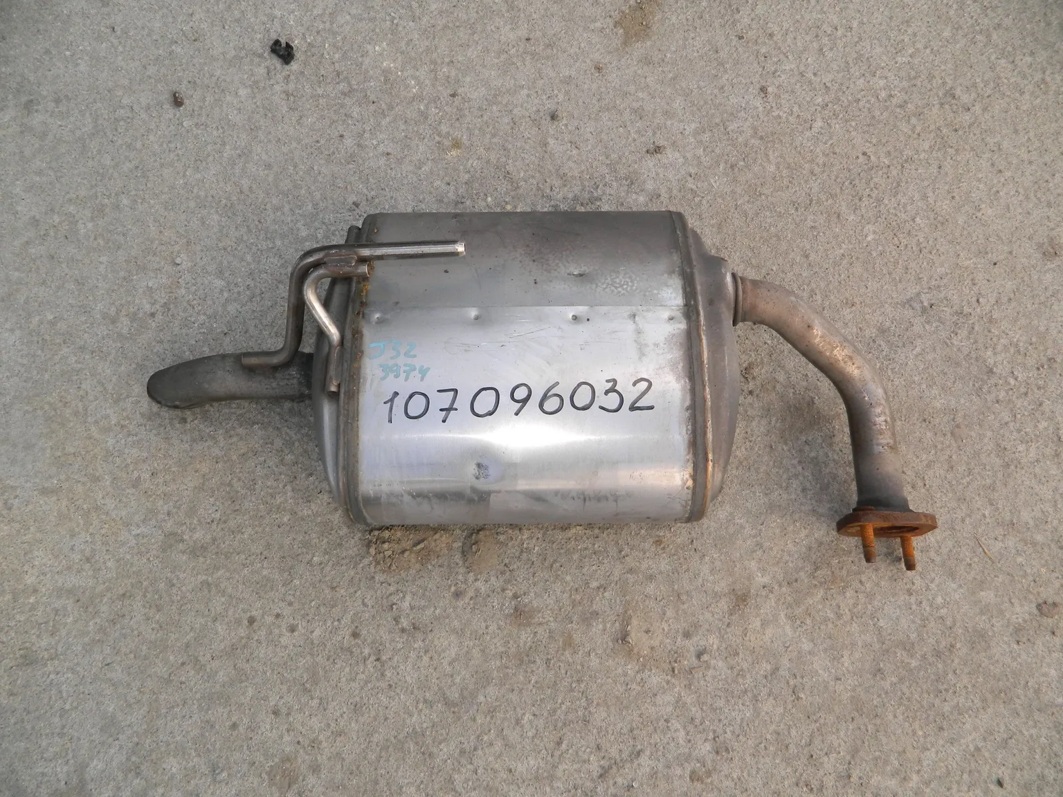 Глушитель NISSAN TEANA J32 VQ25DE Лев (Контрактный) 107096032