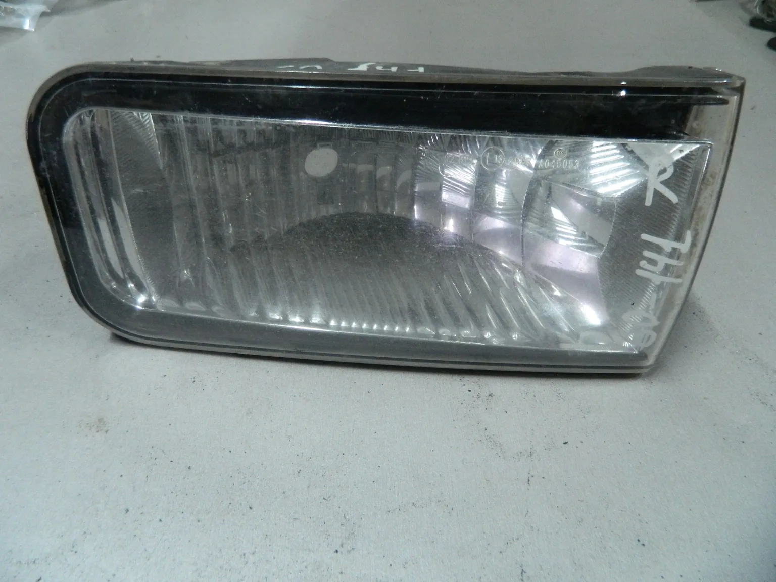 Фара противотуманная TOYOTA LAND CRUISER UZJ200 Перед Прав (Б/У) 698380605 8122160141