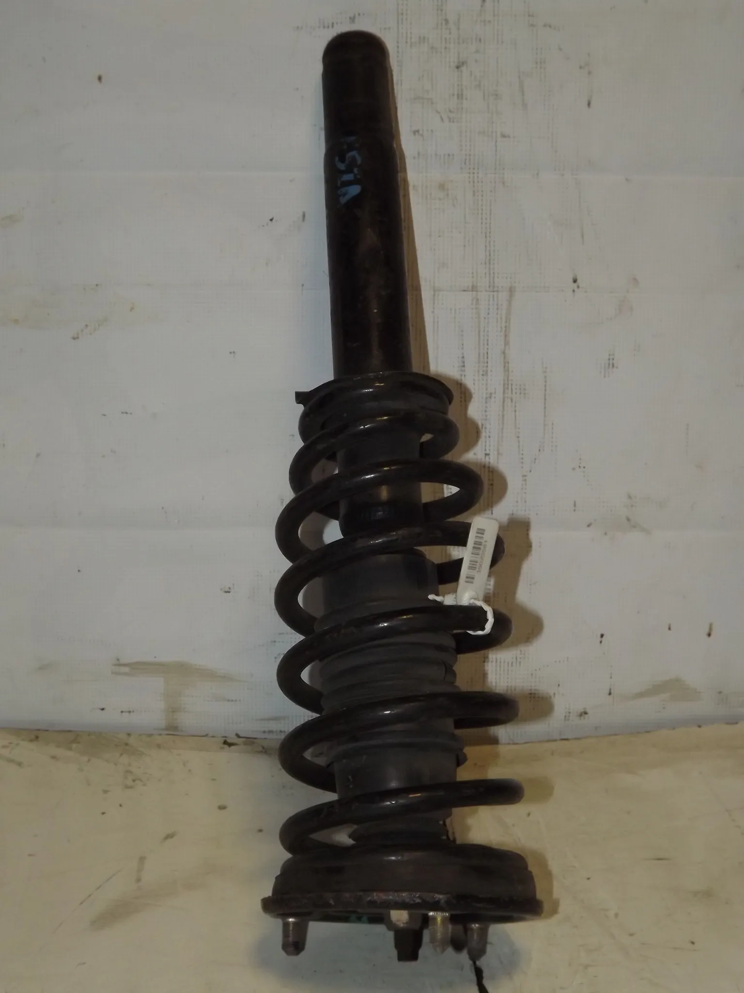 Стойка подвески MITSUBISHI GALANT E52A Перед Лев (Контрактный)