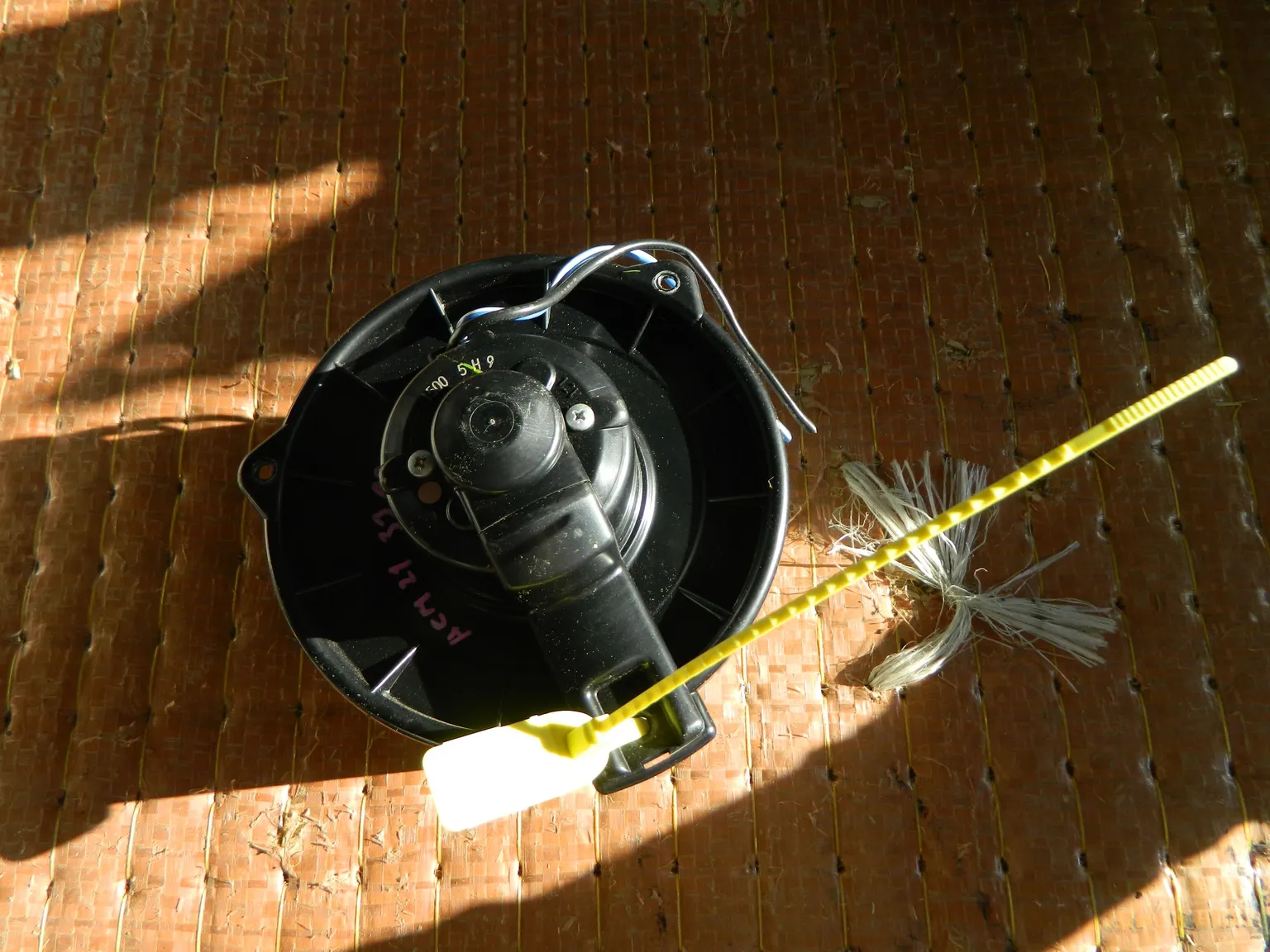 Мотор печки TOYOTA IPSUM ACM21 (Контрактный) 94603872