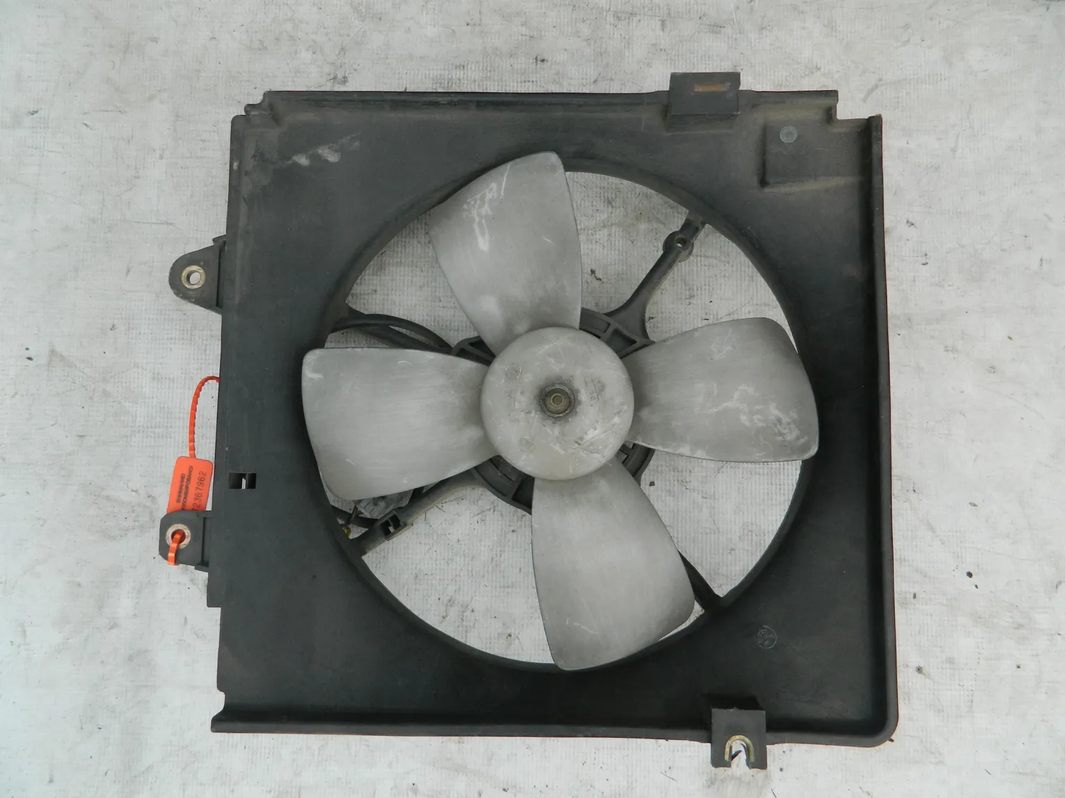 Диффузор радиатора MAZDA CAPELLA GWEW (Контрактный) 72367962