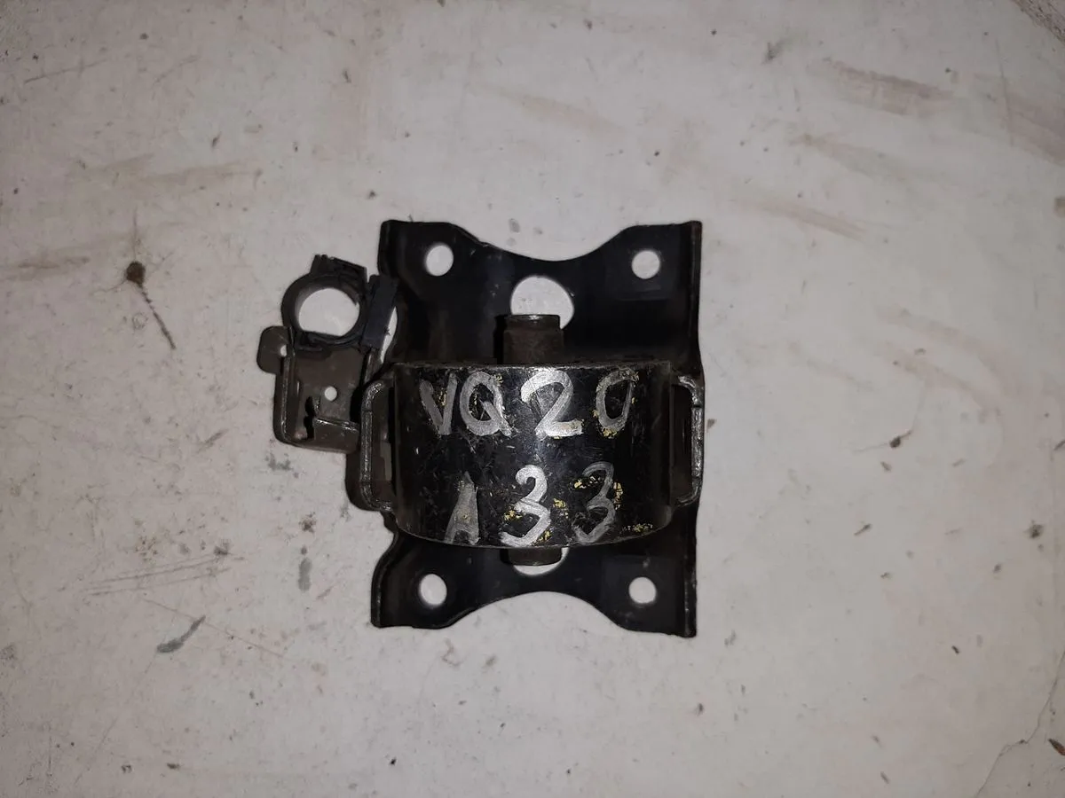 Подушка кпп NISSAN 112202Y100 K1 NISSAN CEFIRO A33 VQ20DE Лев (Контрактный)