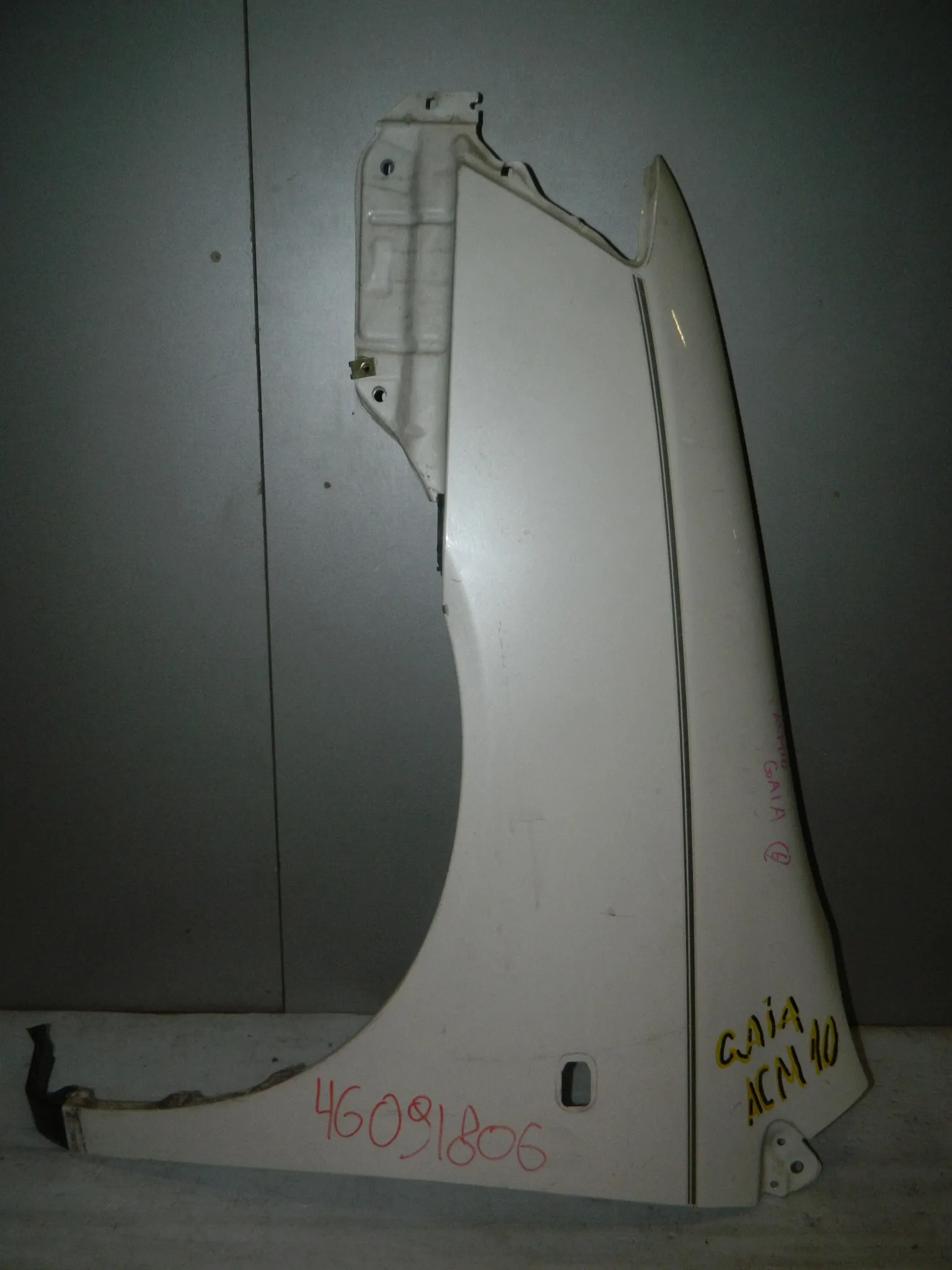 Крыло TOYOTA GAIA SXM10 Перед Лев (Контрактный) 46091806