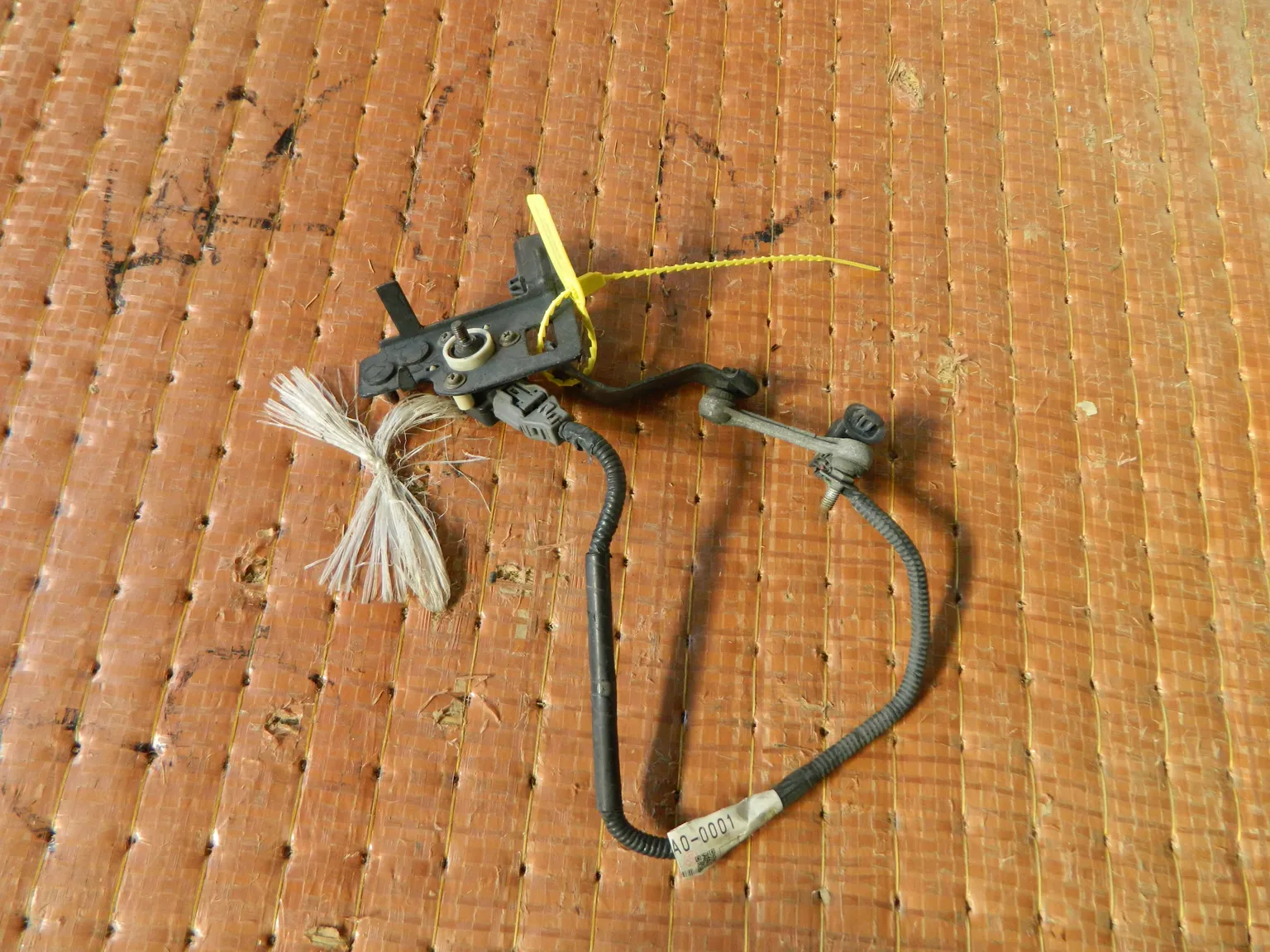 Датчик высоты дорожного просвета LEXUS IS250 GSE20 (Контрактный) 94603896