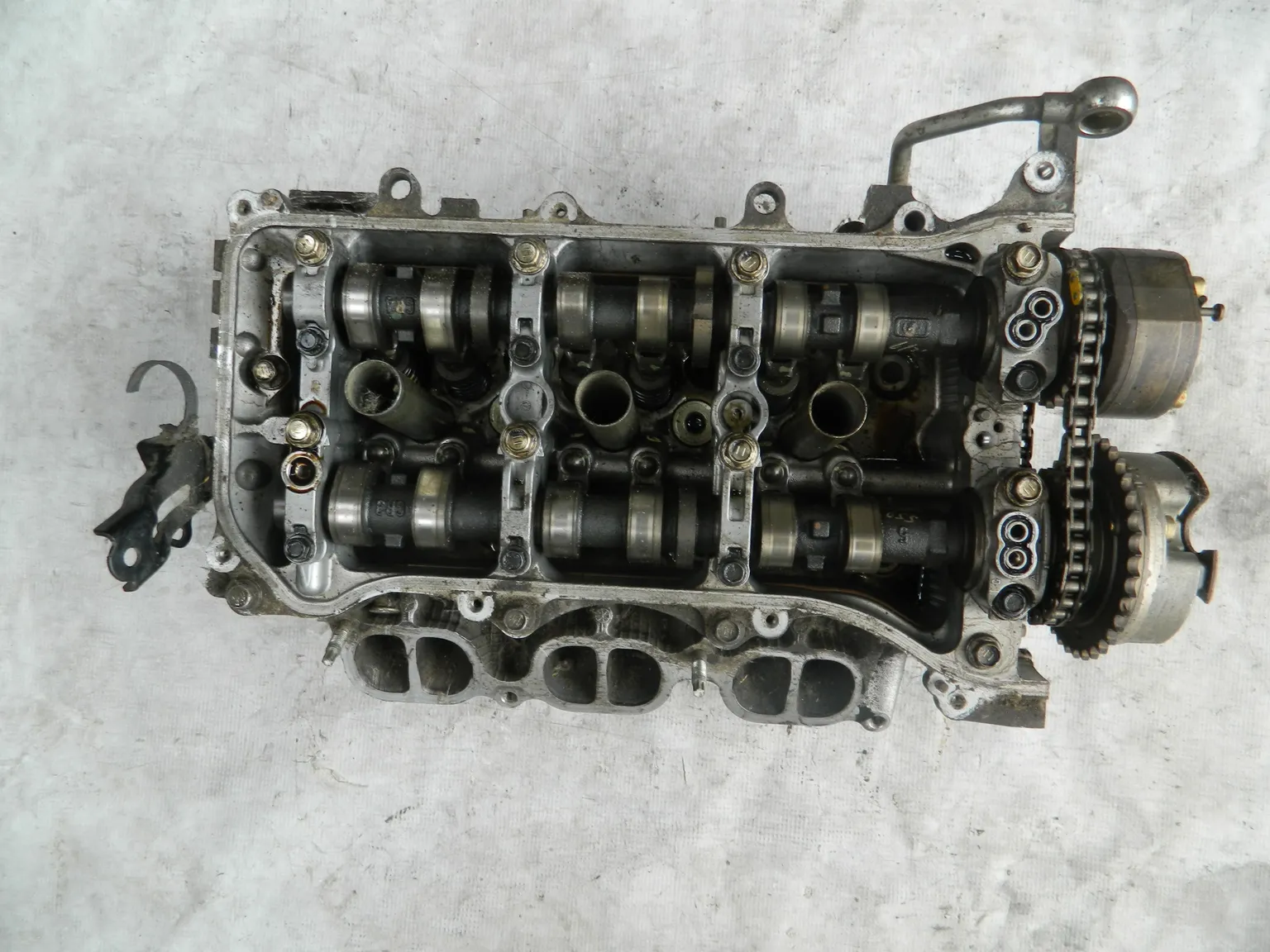 Головка блока цилиндров LEXUS 3GRFSE Лев (Контрактный) 72367122