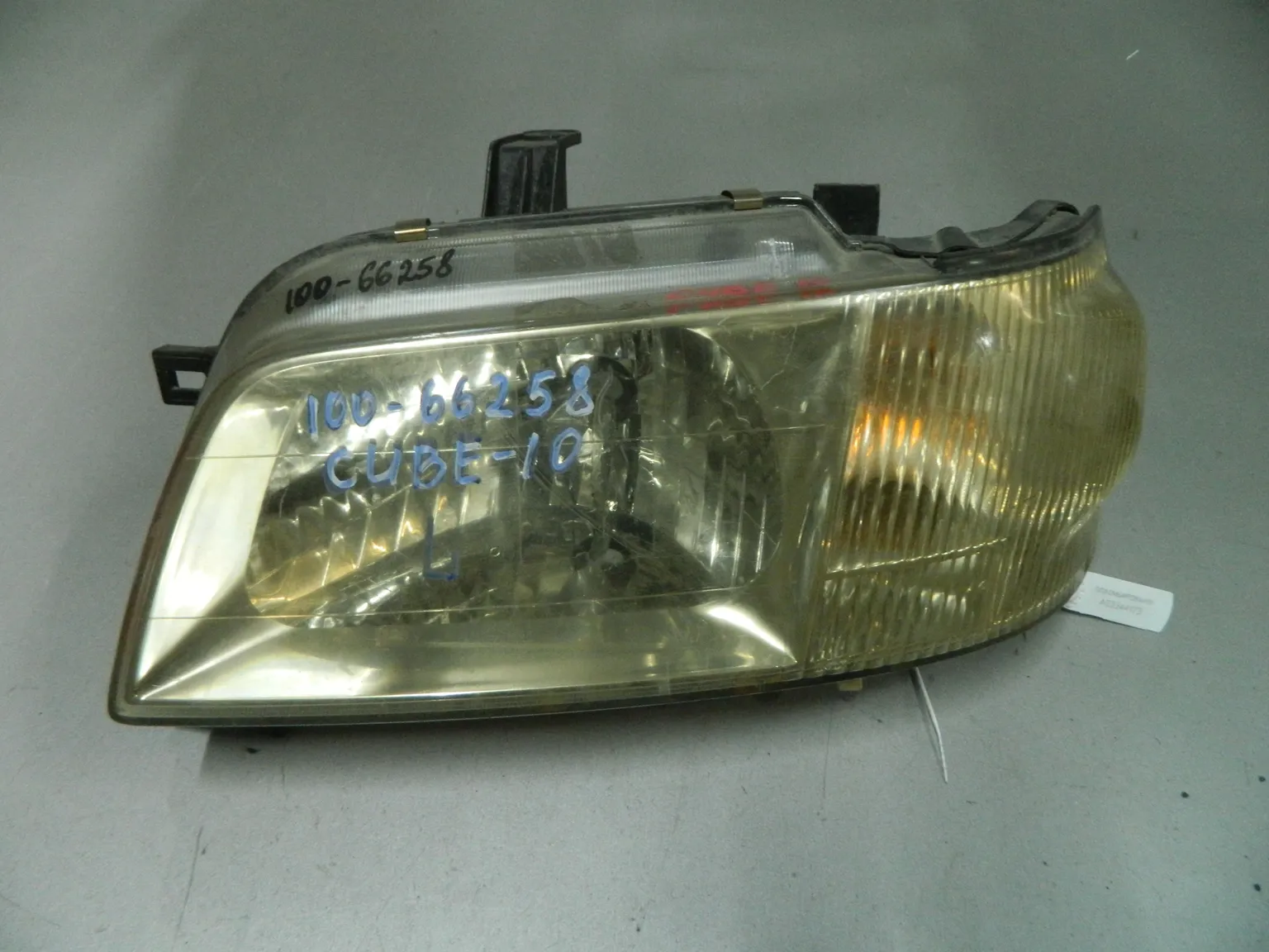 Фара NISSAN CUBE AZ10 Перед Лев (Контрактный) 03344173