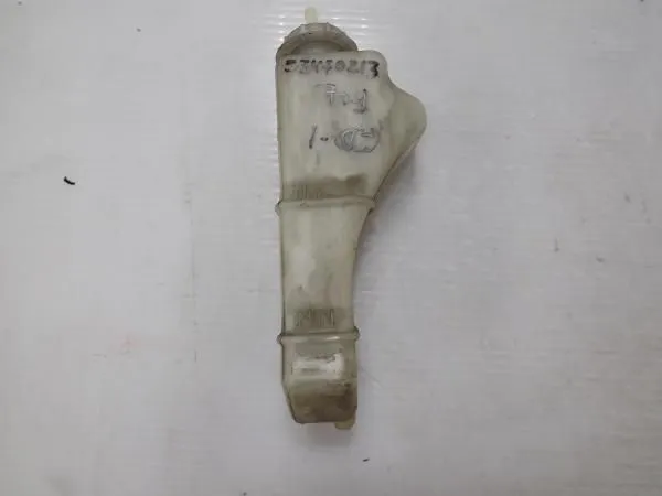 Бачок омывателя HONDA FIT GD1 (Контрактный) 33470213