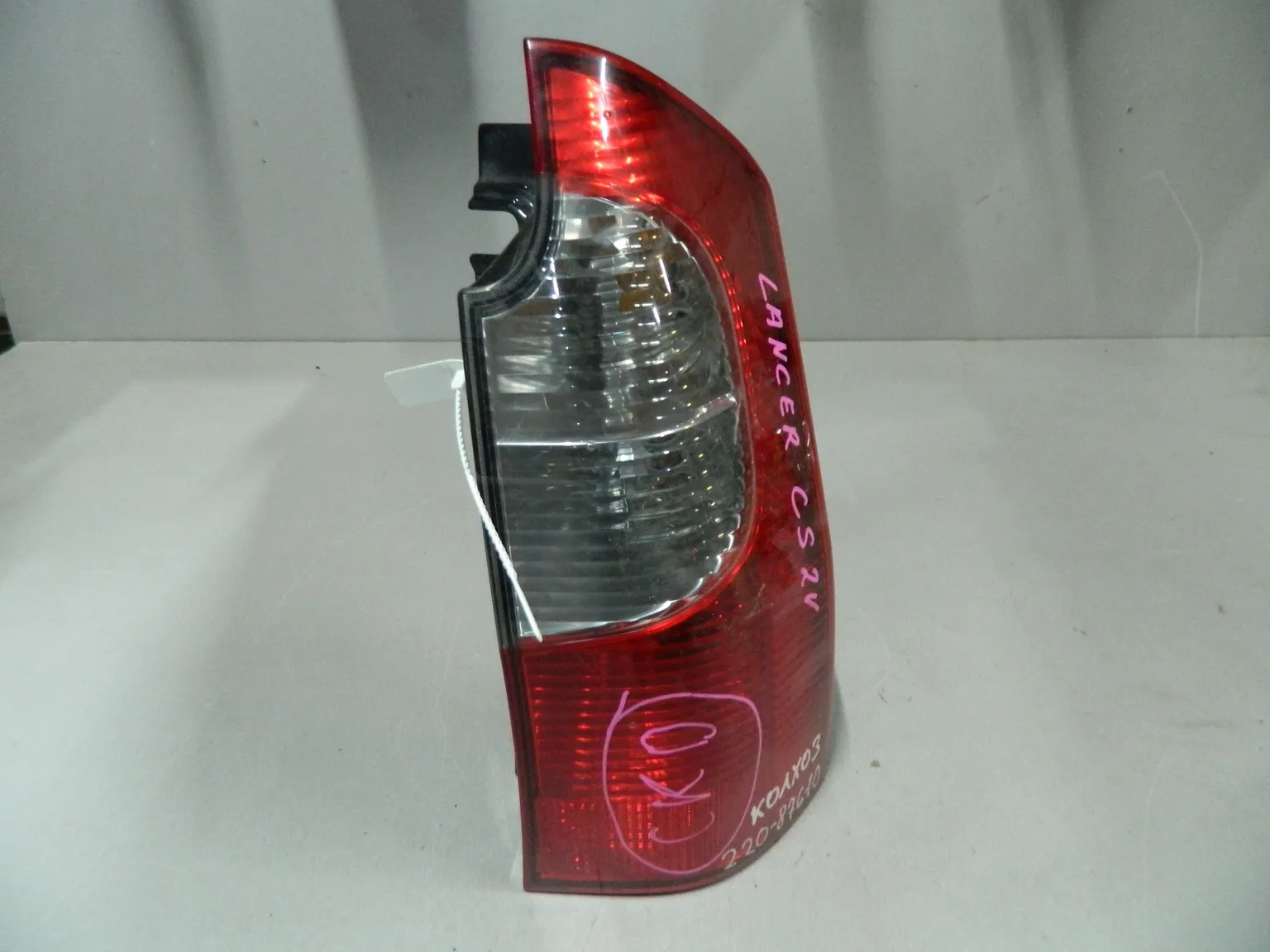 Фонарь MITSUBISHI LANCER CEDIA CS2V Зад Прав (Контрактный) 68000992