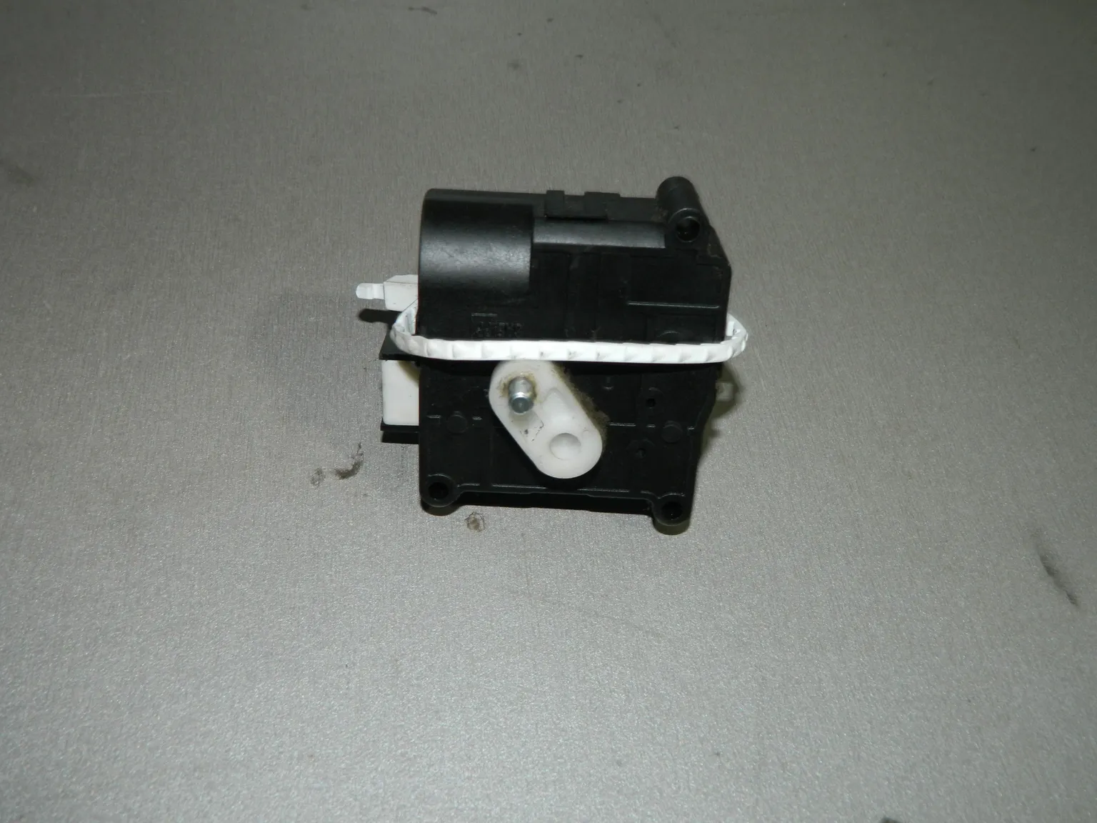 Сервопривод заслонки печки TOYOTA COROLLA E120 (Б/У) 45990896 1138002051