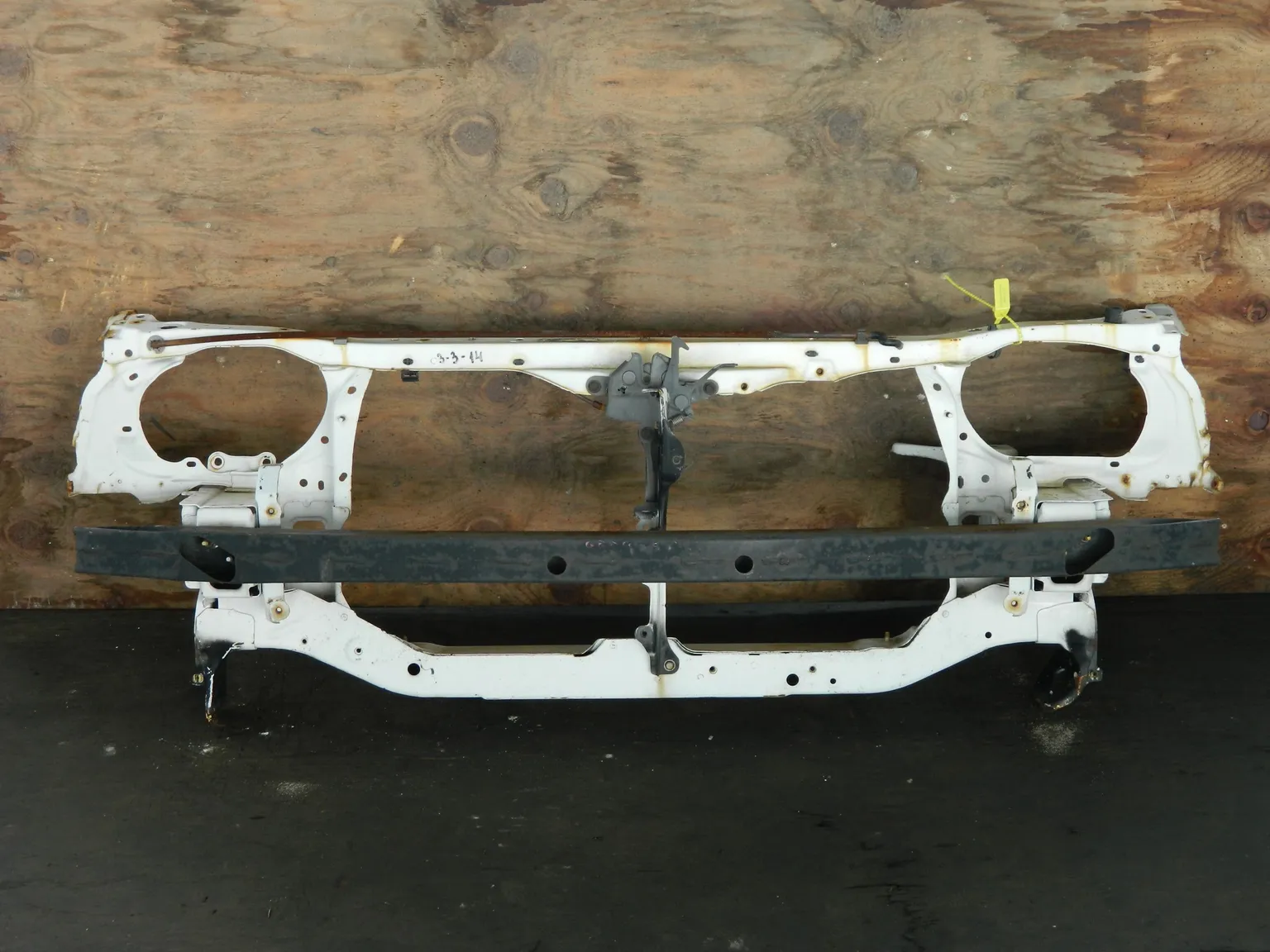 Рамка радиатора TOYOTA SPRINTER AE110 (Контрактный) 94584226