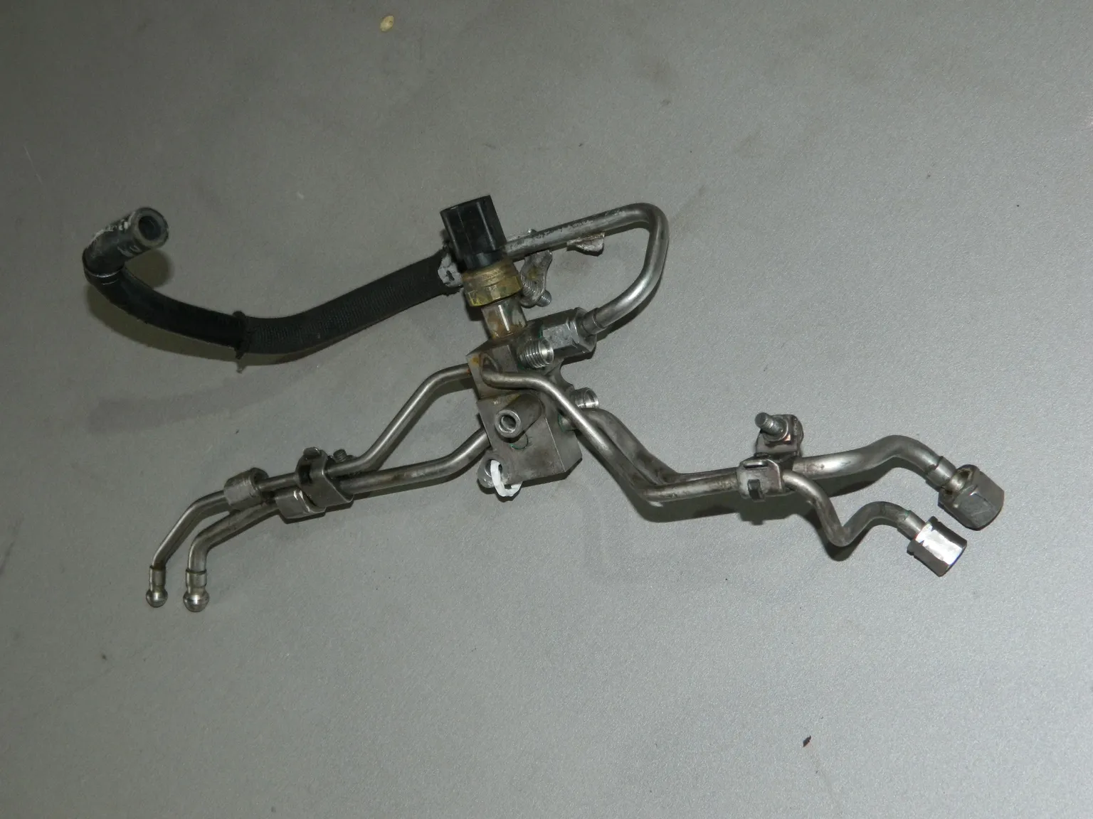 Датчик давления топлива AUDI Q7 4L BAR (Б/У)