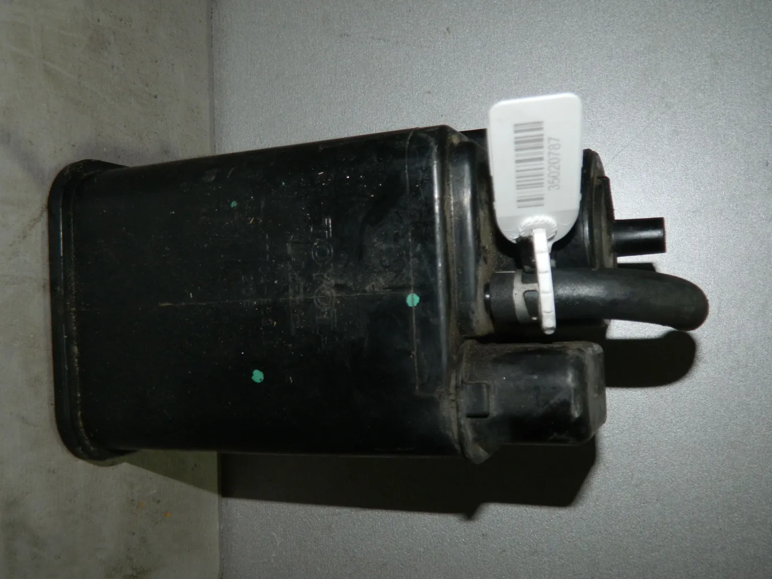 Абсорбер паров топлива TOYOTA  ALPHARD 2AZFE (Б/У)