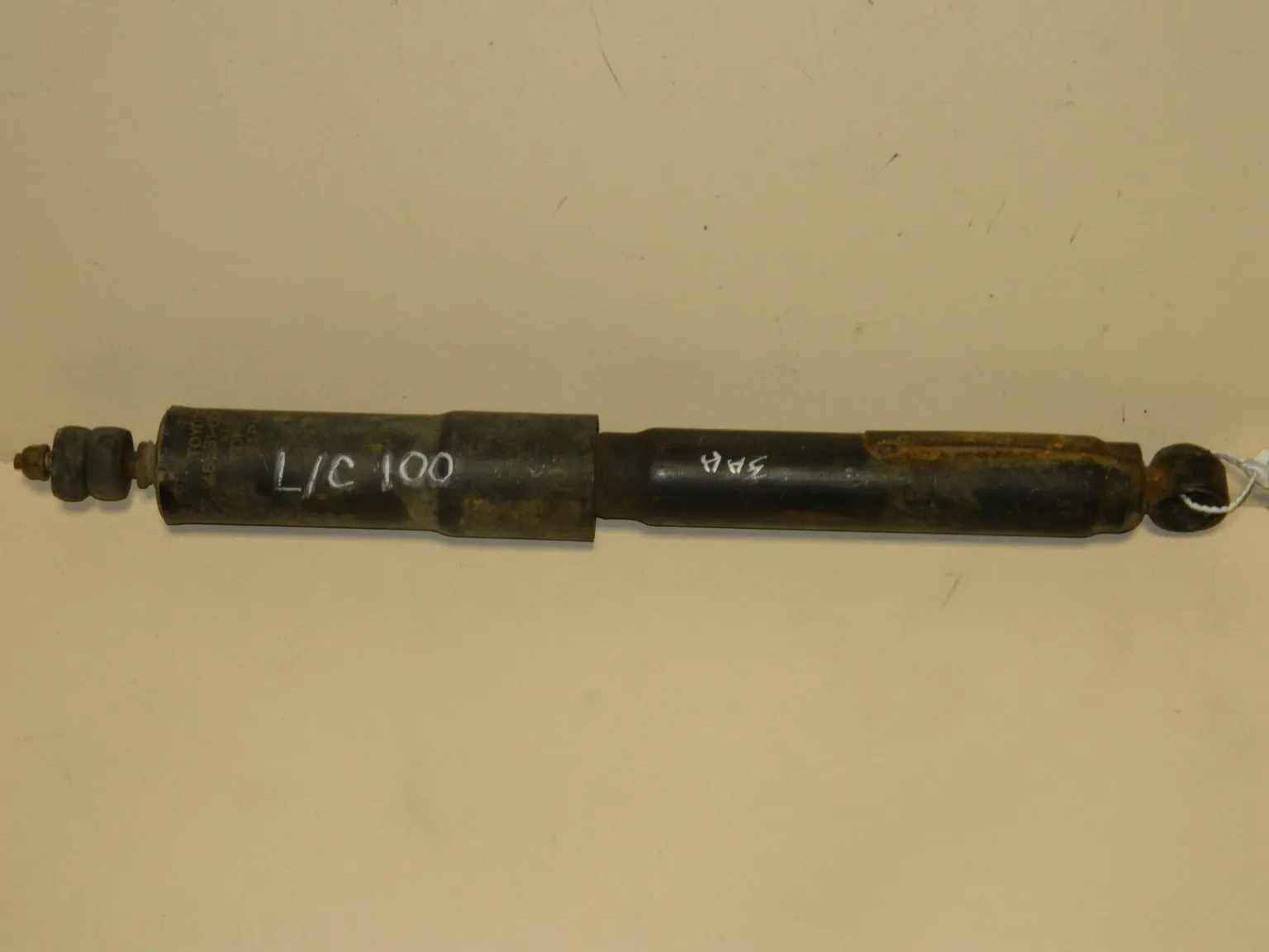 Амортизатор TOYOTA LAND CRUISER 100 Зад (Контрактный) 45992089