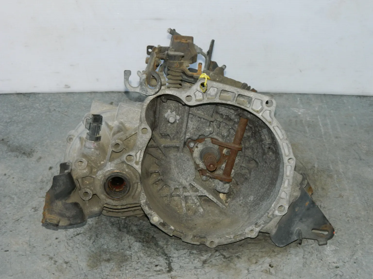 МКПП HYUNDAI ELANTRA G4ED (Контрактный) 40951341