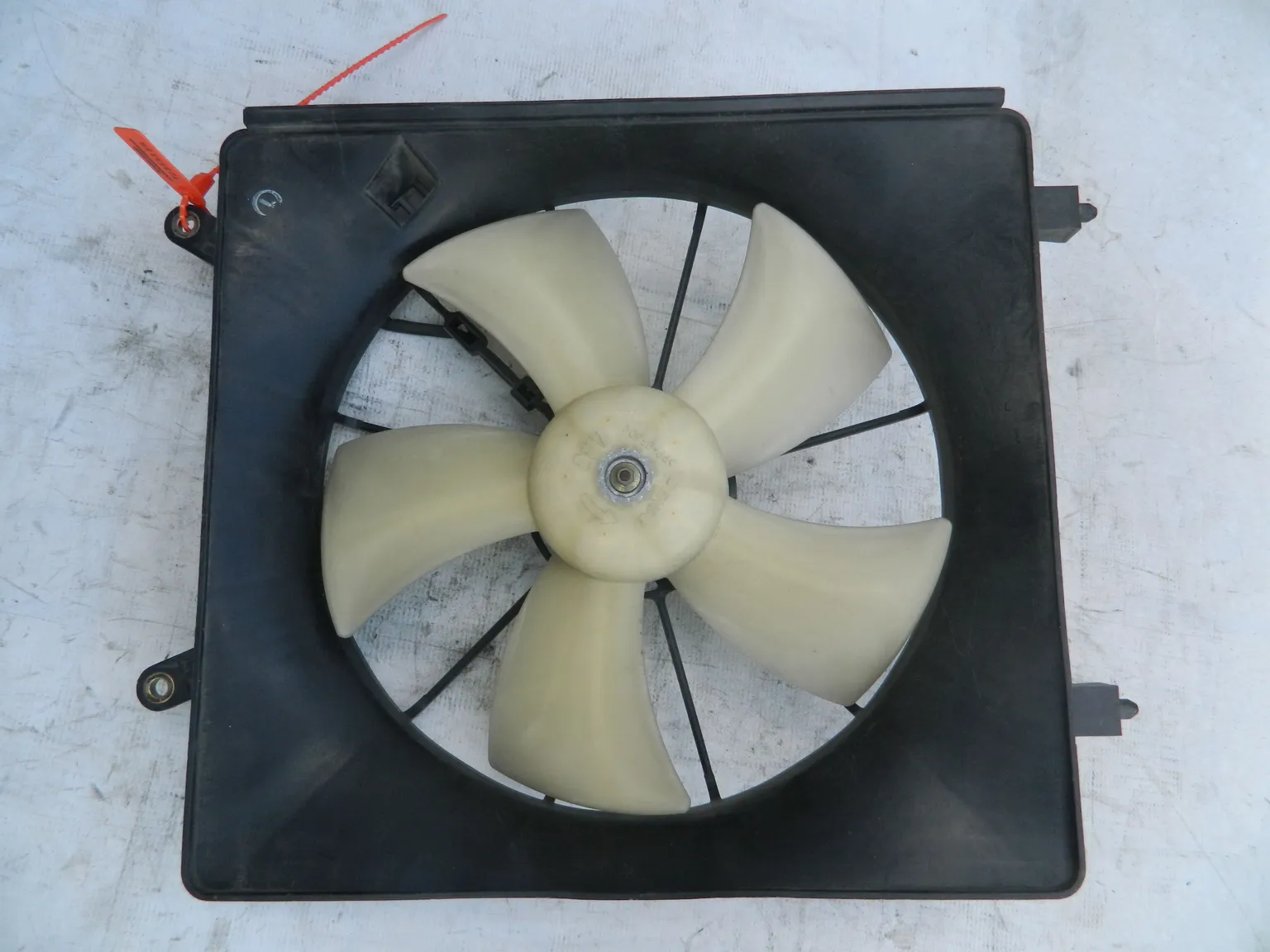 Диффузор радиатора HONDA STREAM RN3 (Контрактный) 72355156