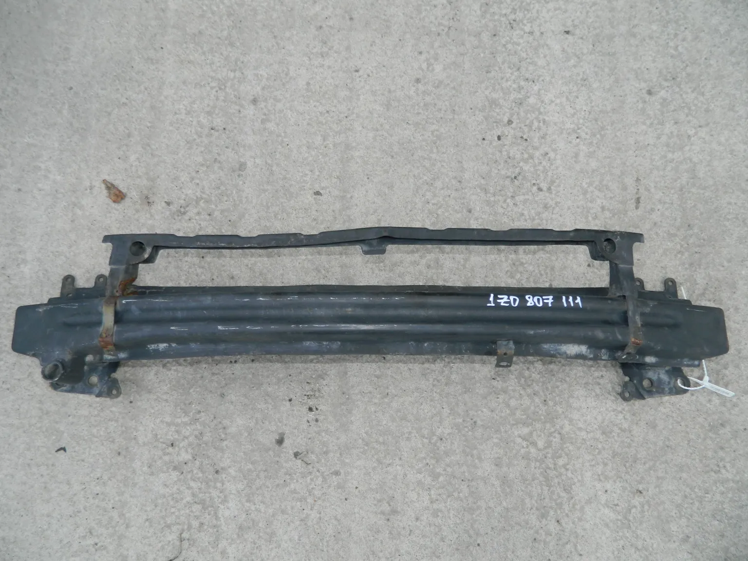 Усилитель бампера SKODA OCTAVIA 1Z5 Перед (Контрактный) 35015137