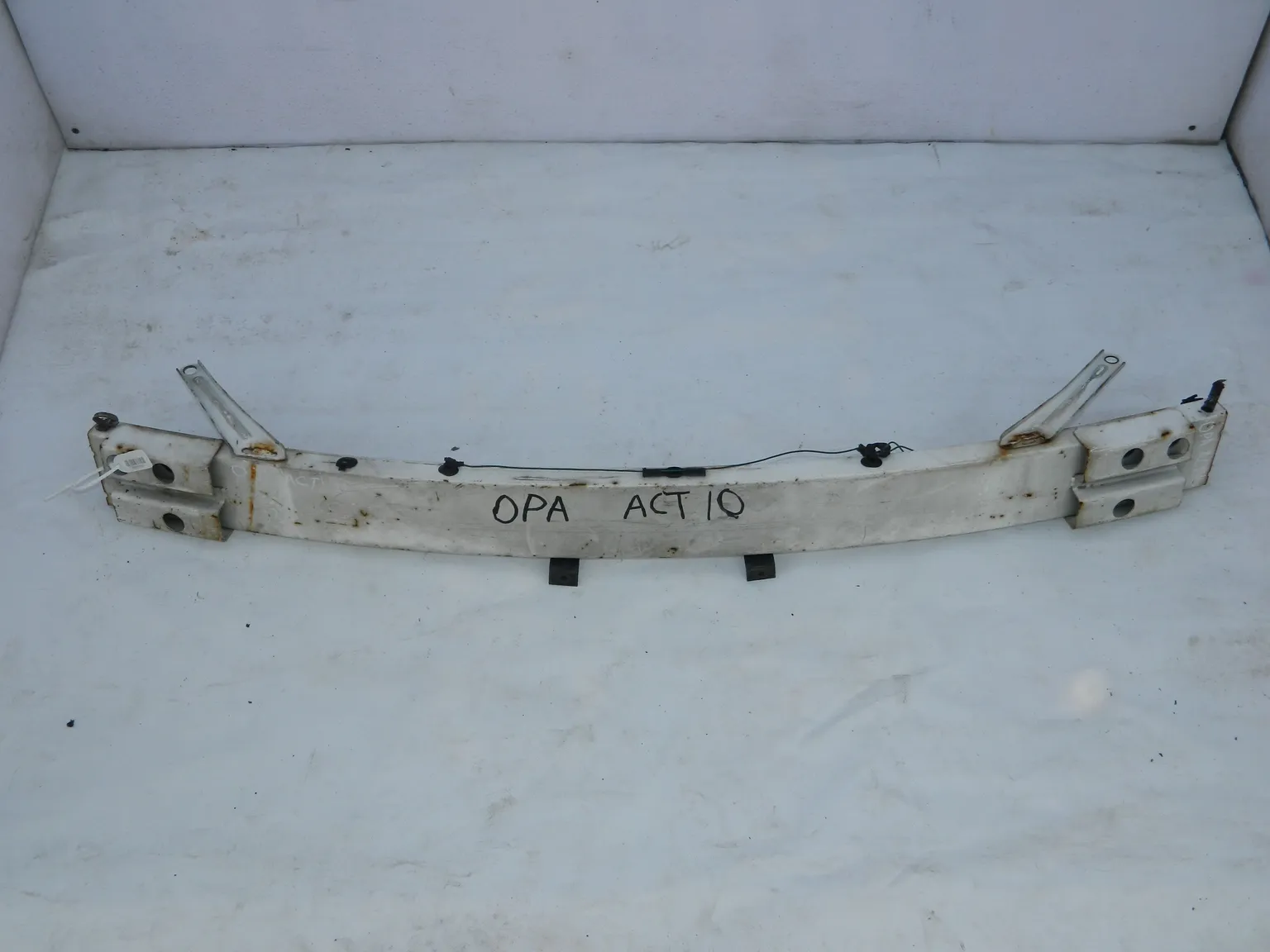 Усилитель бампера TOYOTA OPA ACT10 (Контрактный) 35015107