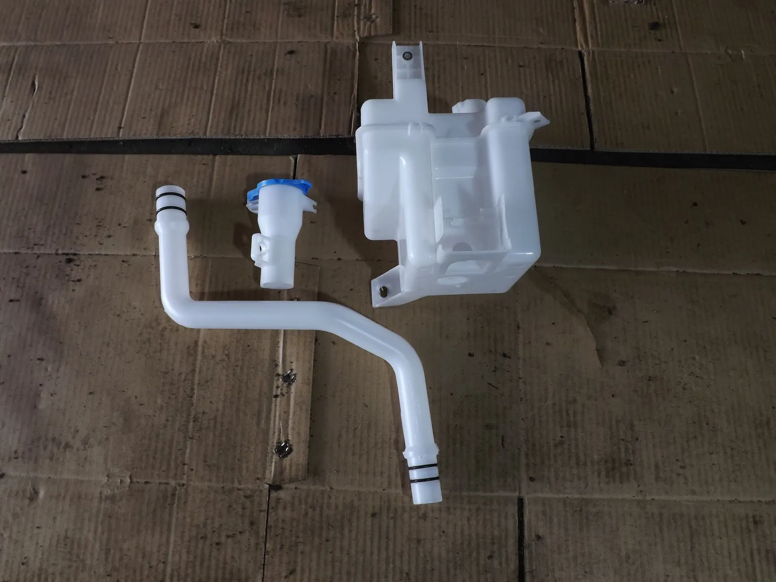 Бачок омывателя ATB 1AHJ1F60D HAVAL JOLION 2021-2024 с отв под датчик