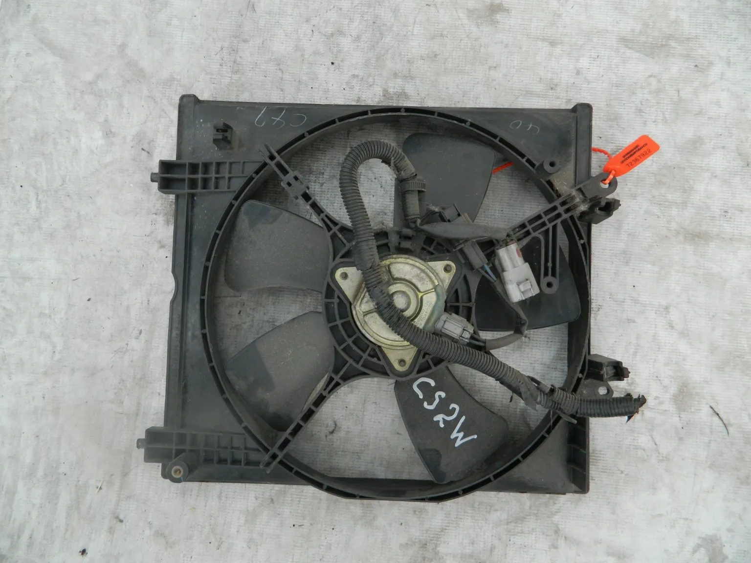 Диффузор радиатора MITSUBISHI LANCER CS2W (Контрактный) 72367922