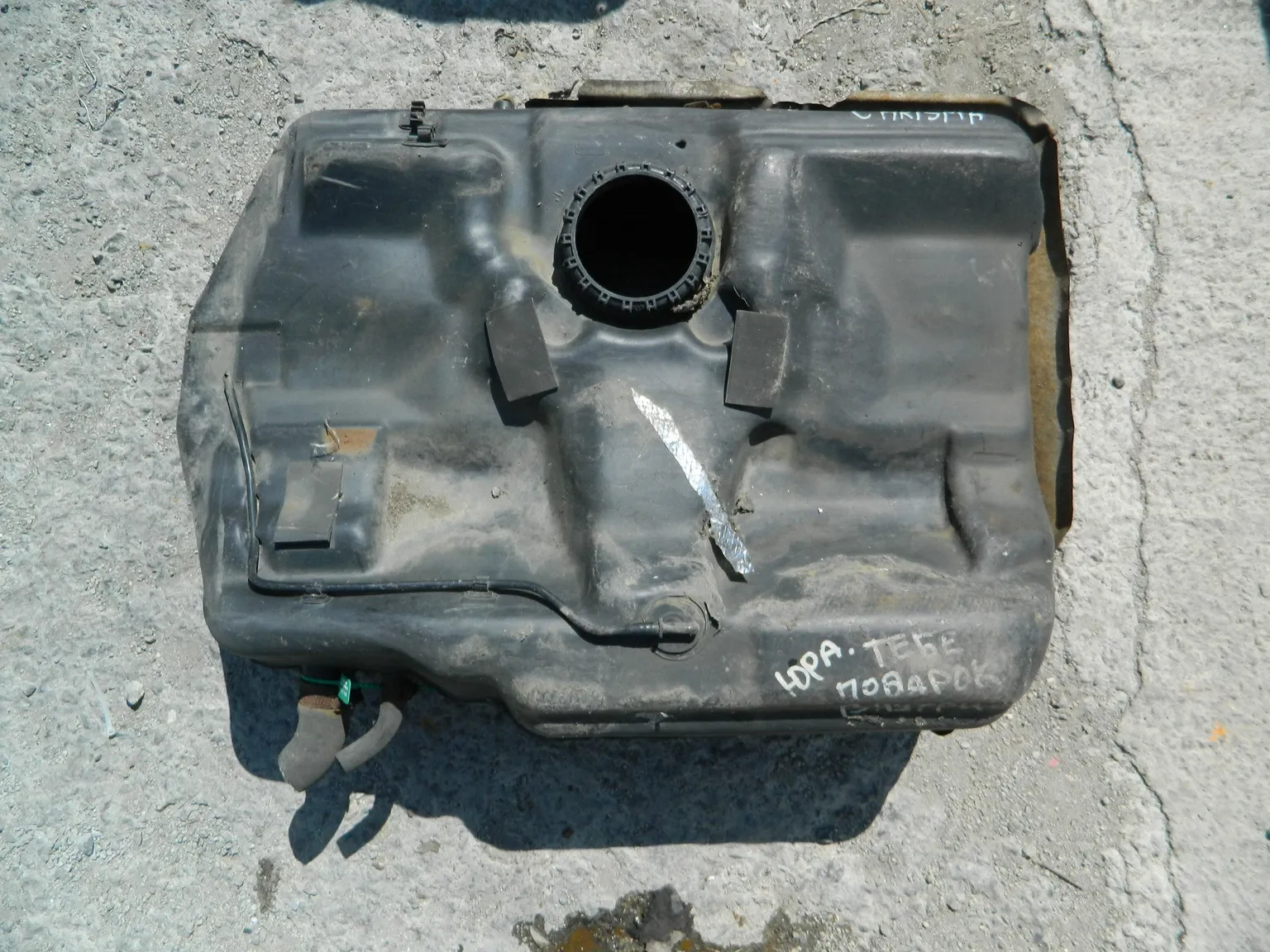 Бак топливный MITSUBISHI CARISMA DA1A (Контрактный) 81531860