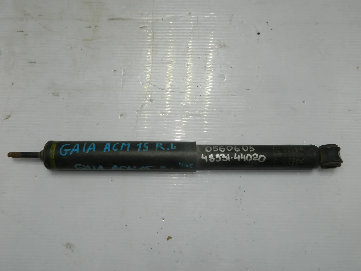 Амортизатор TOYOTA GAIA ACM15 Зад (Контрактный) 4853144020