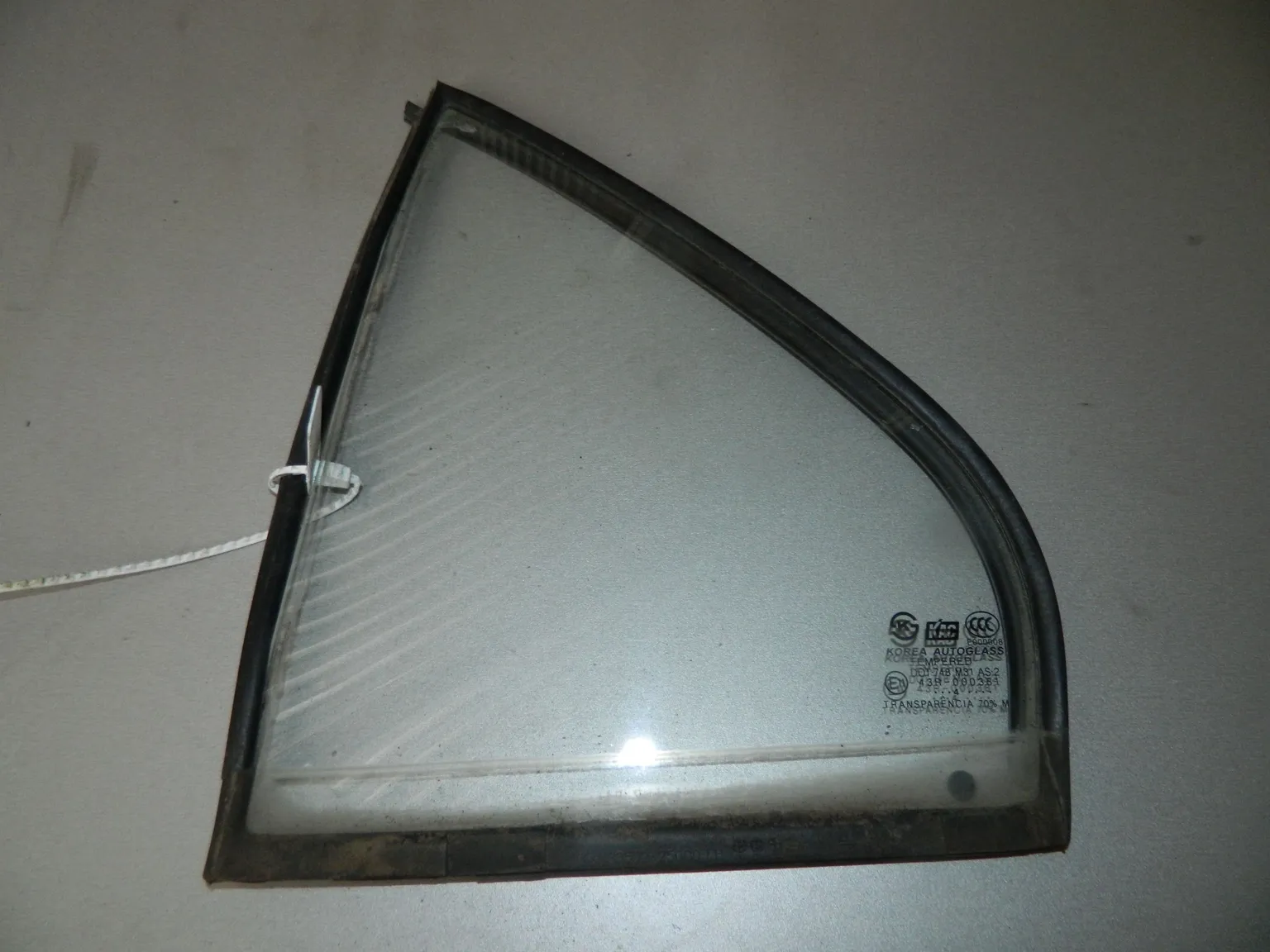 Форточка двери HYUNDAI ACCENT LC Зад Лев (Б/У) 35020532