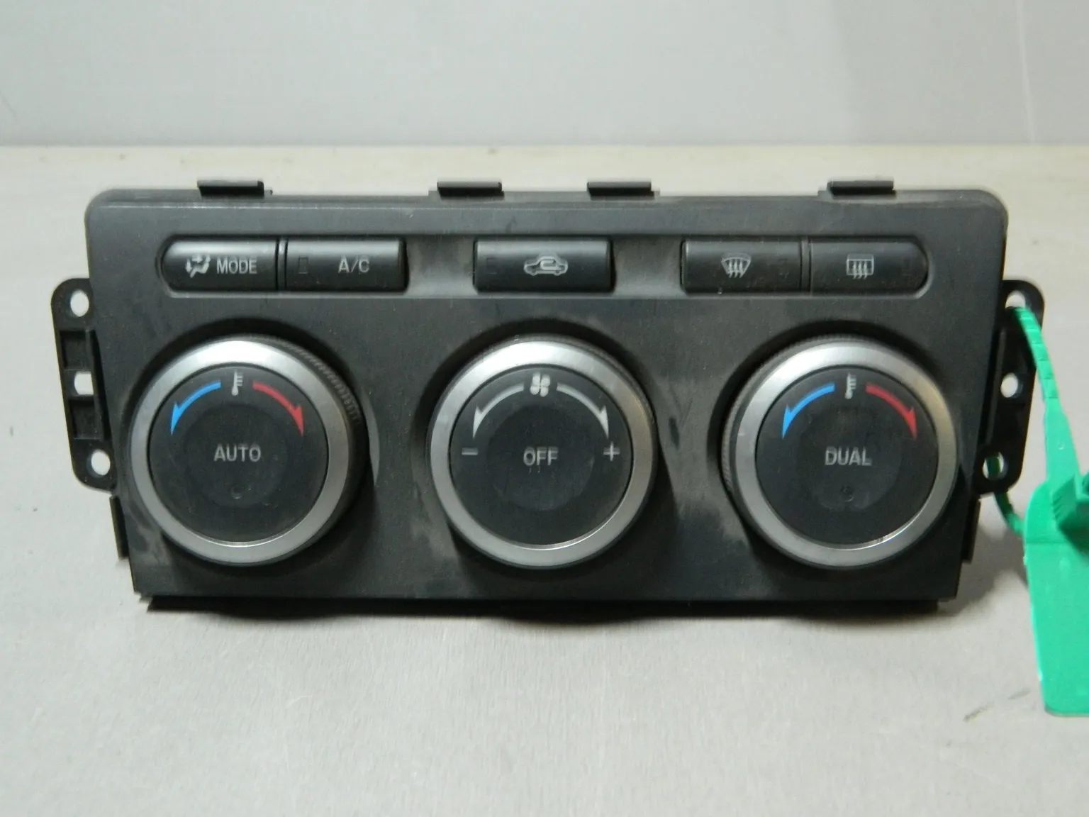 Блок управления климат-контролем MAZDA 6 GH (Контрактный) 81540485