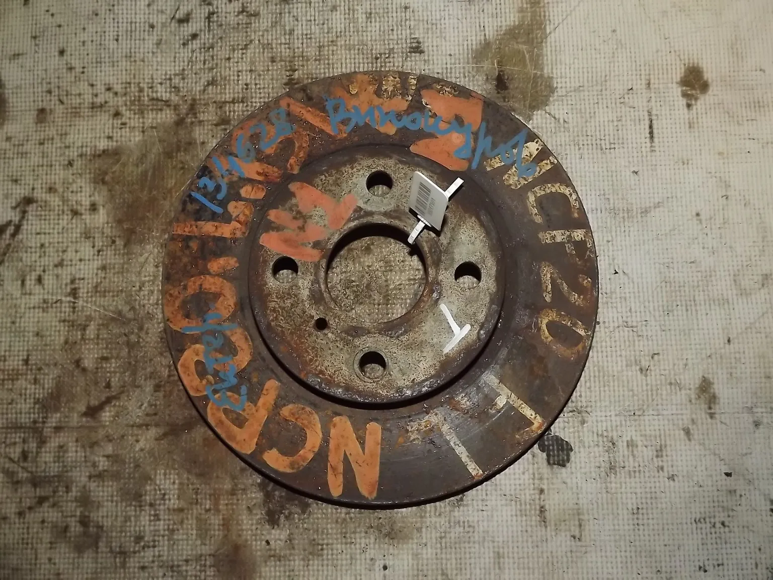 Диск тормозной TOYOTA FUNCARGO NCP20 Перед (Контрактный) 35017101